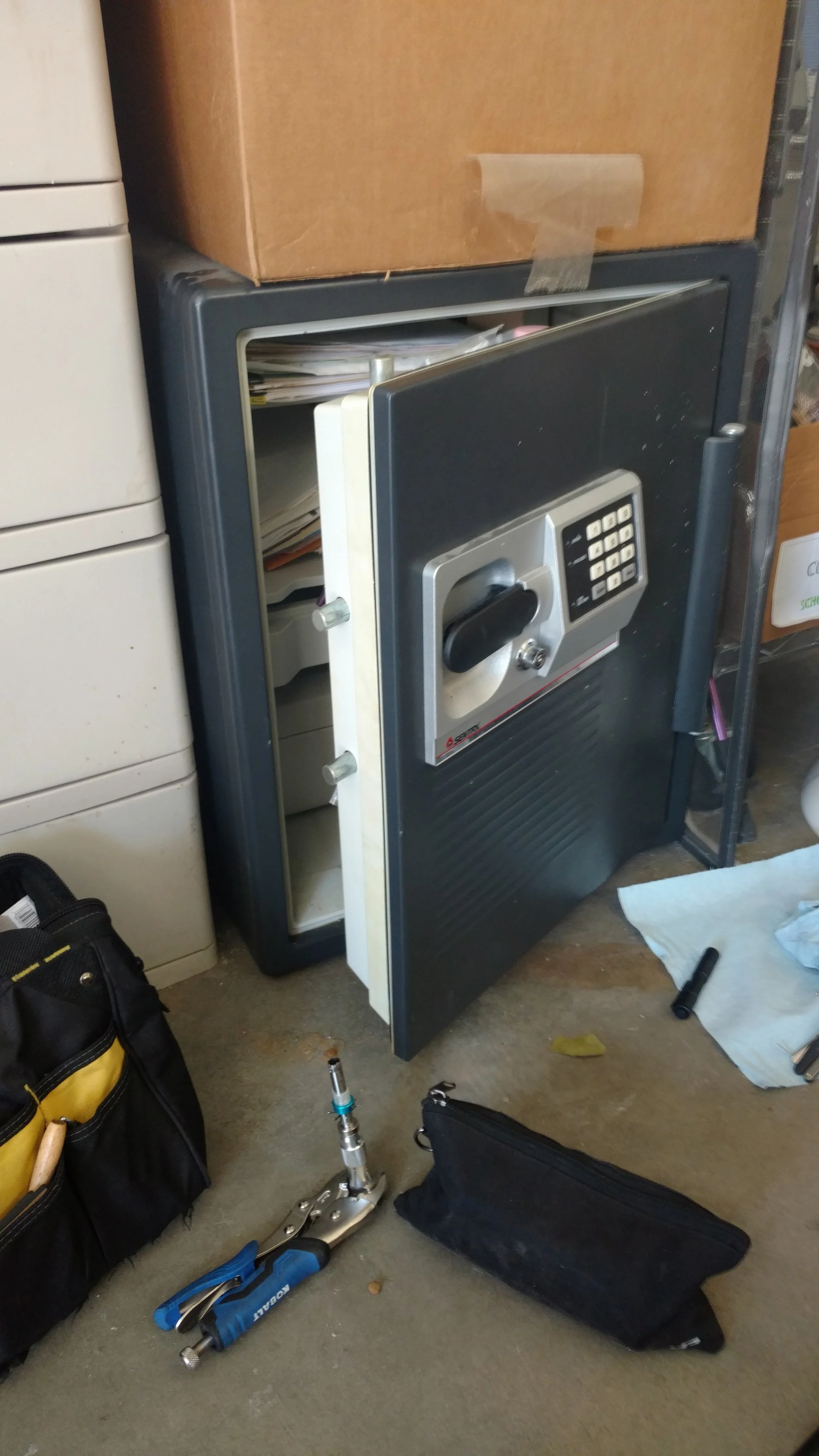 Sentry Safe.jpg