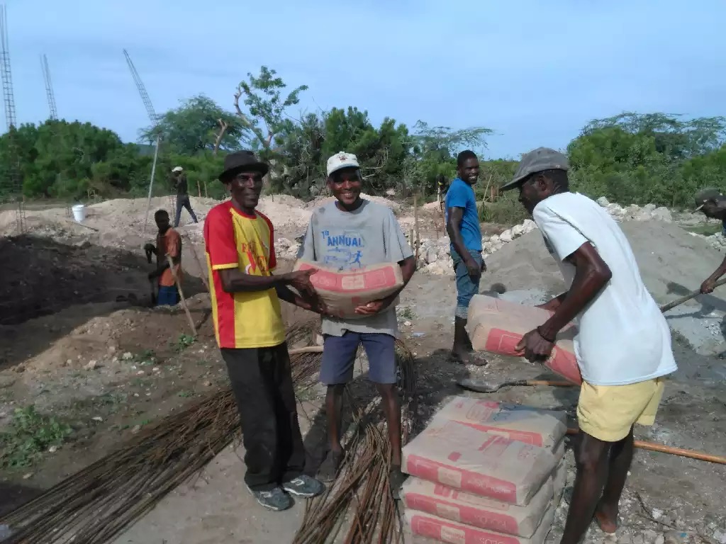 Cement delivery in Colminy.jpg