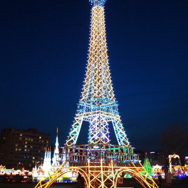 Lantern-Light-Eiffel-Tower-768x1024-1-600x600.jpg