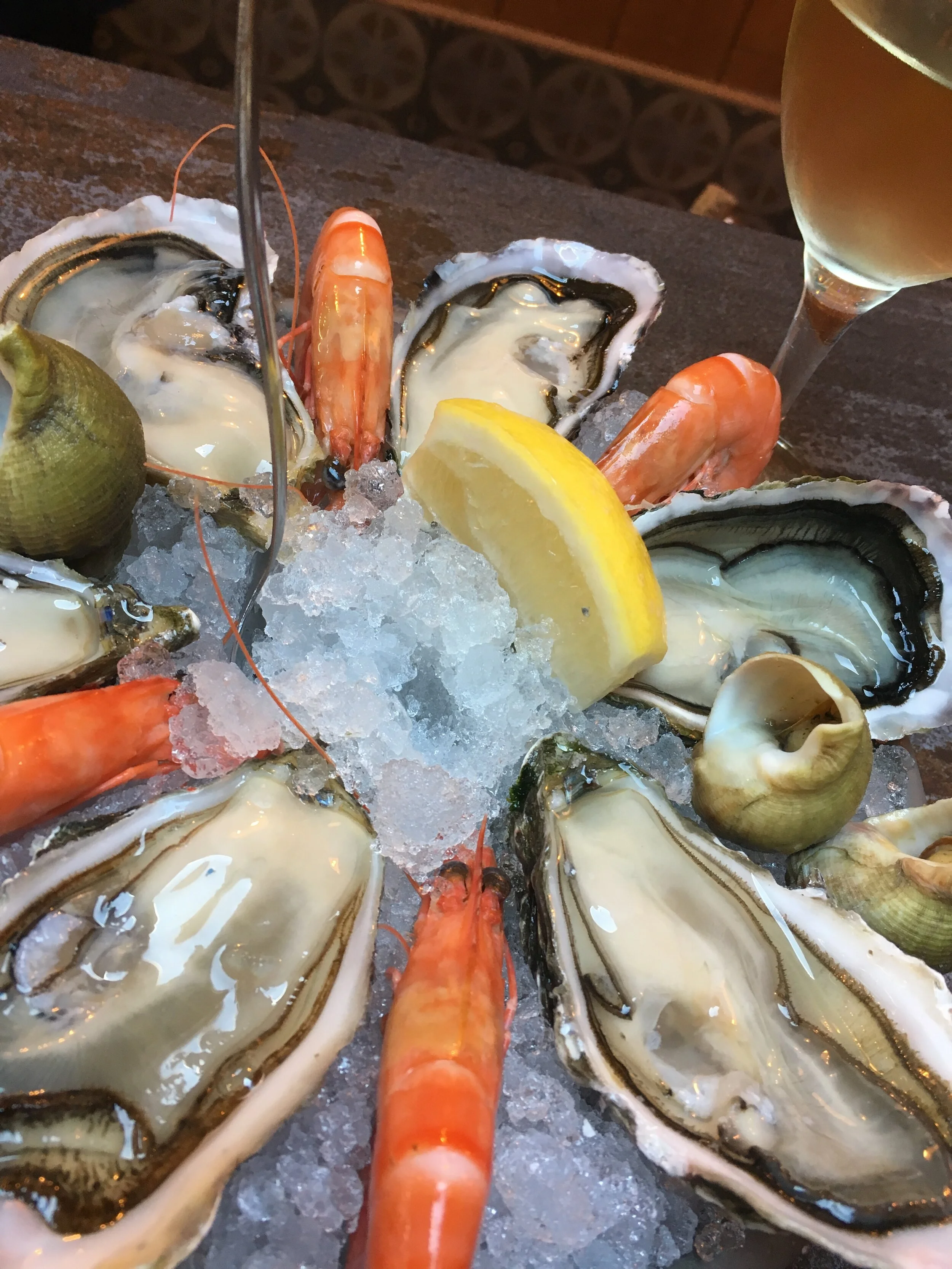 What do French people eat for Christmas?