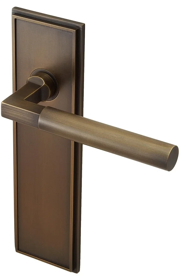 Bronze handles 3a.jpg