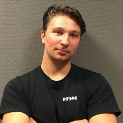 KARL GULLÖ Litsenseeritud personaaltreener Litsenseeritud toitumisnõustaja CrossFit Level 1 CrossFit Level 2 JUBA NOOREST EAST ALATES ON KARL TEGELENUD TERVISLIKU ELUVIISIGA. TEMA LAIALDANE HARIDUS NII PERSONAALTREENERINA, TOITUMISNÕUSTAJANA NING CROSSFIT TREENERINA, RÄÄGIB TA NII KOGEMUSEST KUI KA TEOREETILISTEST TEADMISTEST.