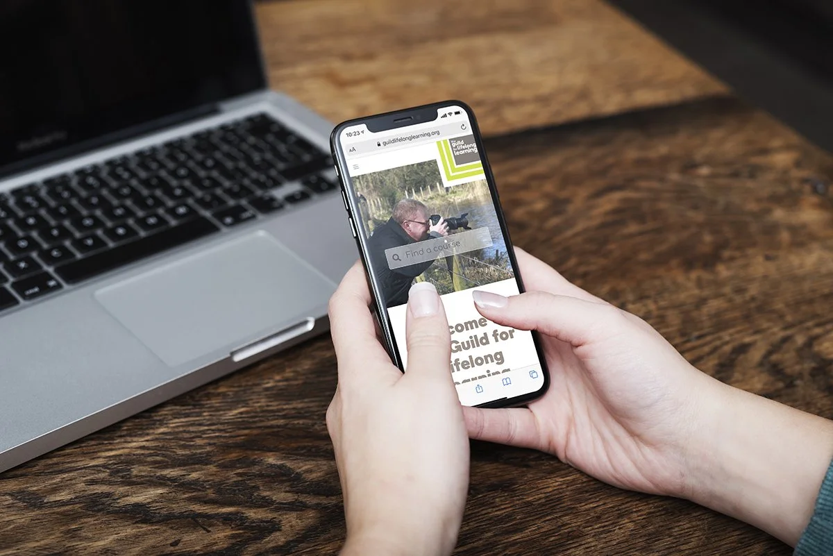 GLL Smartphone SMALL.JPG