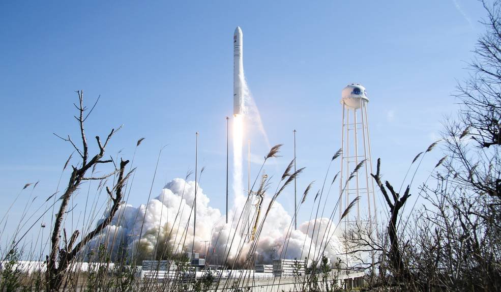 A-Northrop-Grumman-Antares-rocket-launch-Guy.jpeg