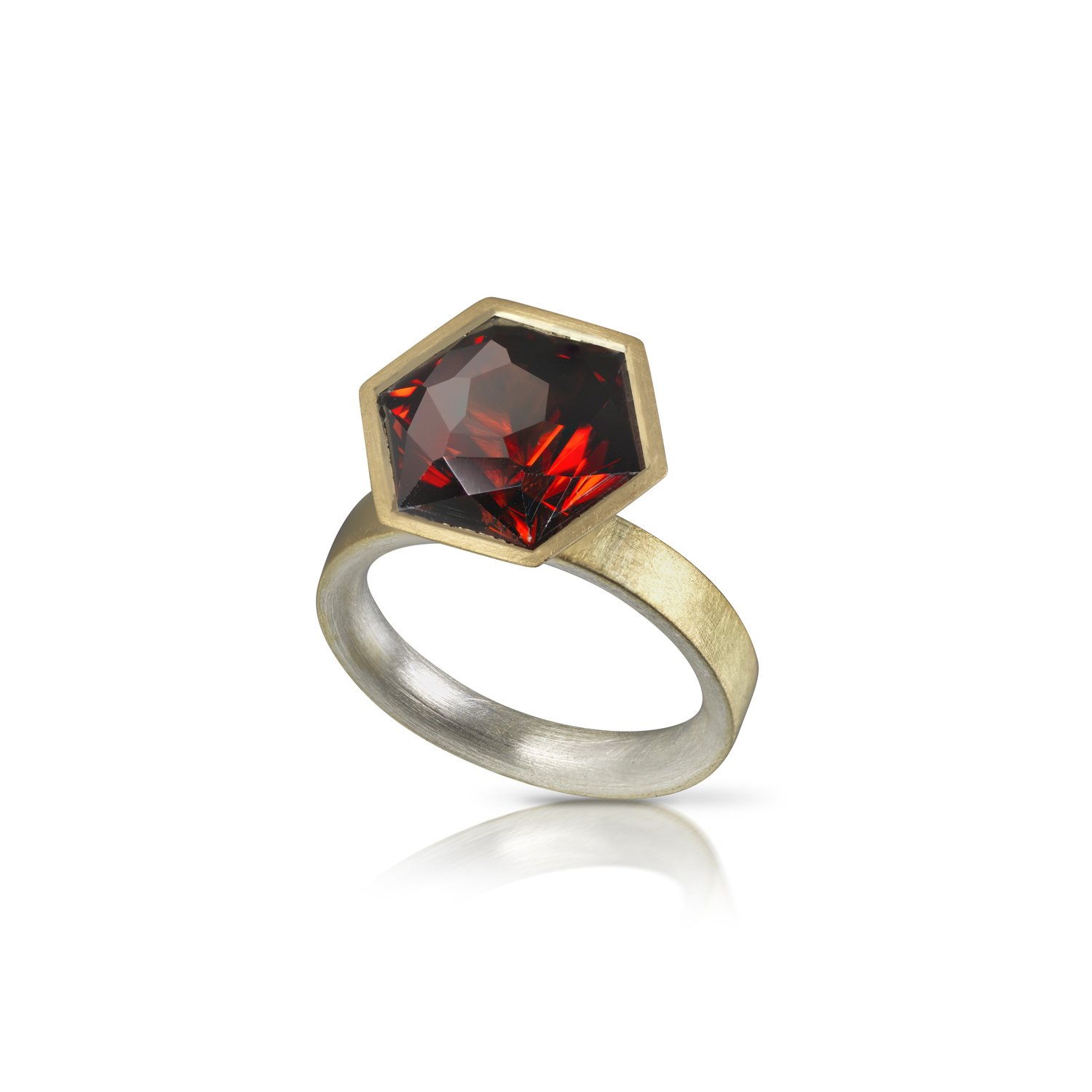 Mark Nuell gold ring stonesetting.jpg