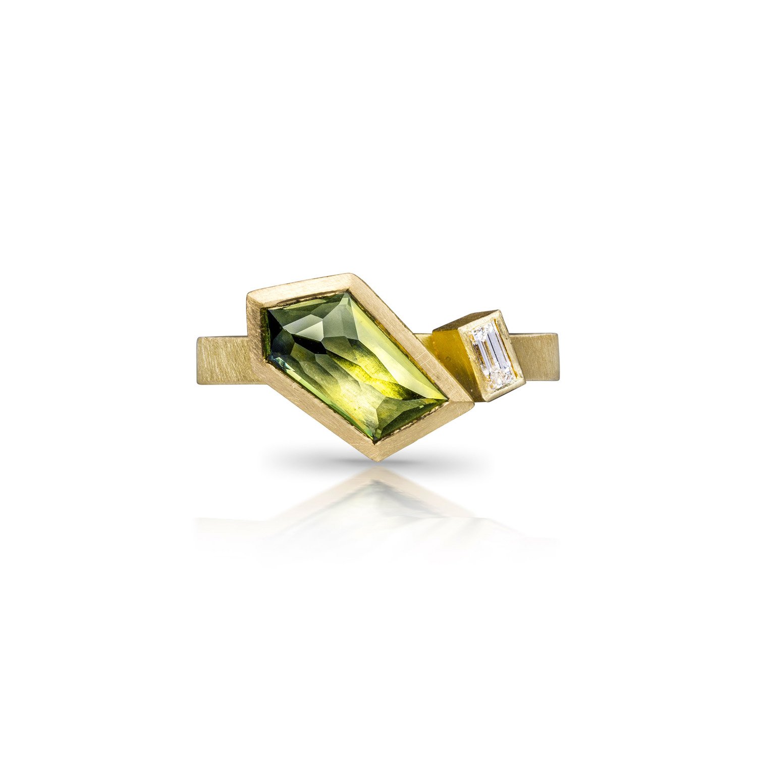 Green Sapphire Diamond Ring 18ct gold made UK sustainable