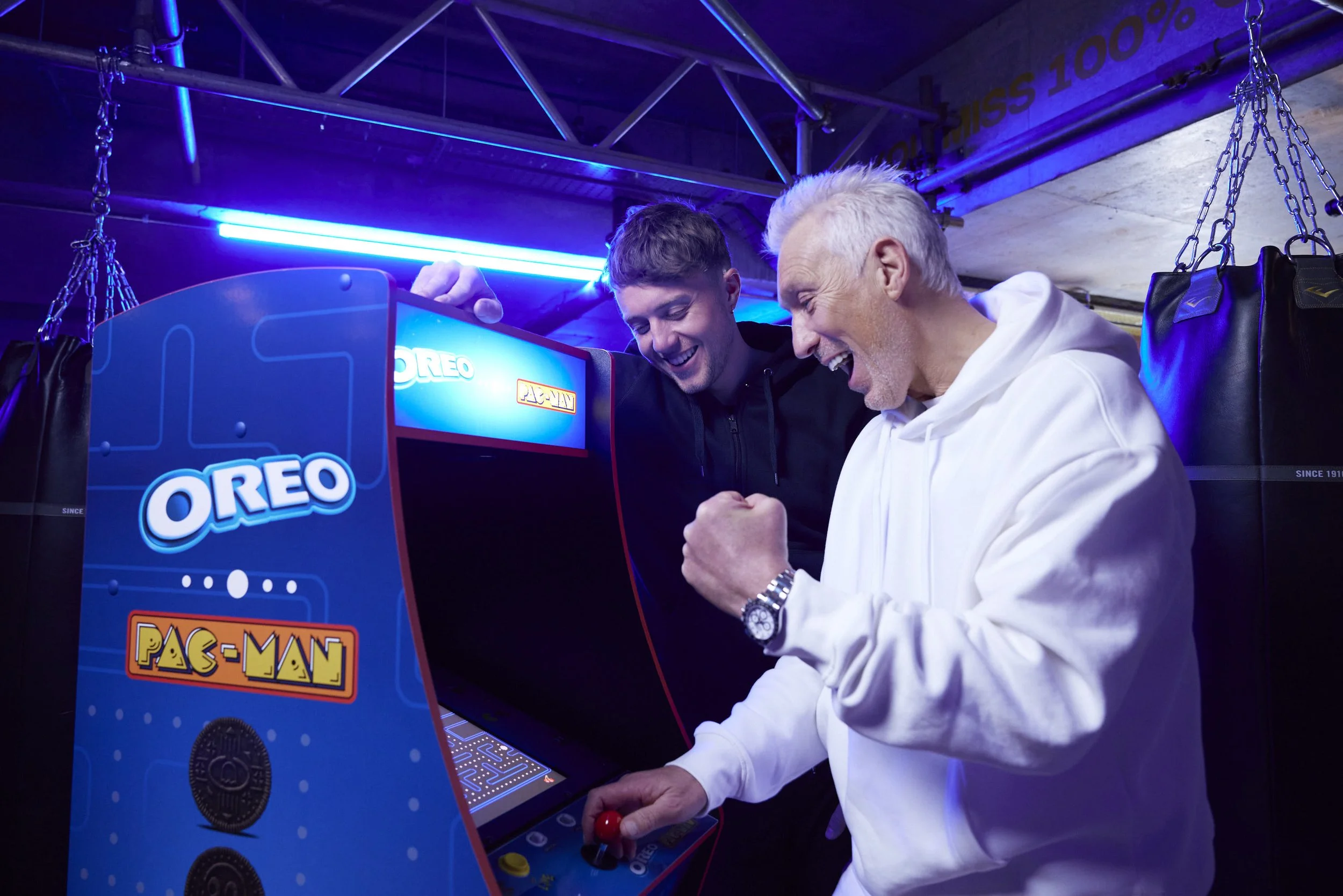 CHASE PLAYFULNESS WITH THE OREO X PAC-MAN PLAYOFFS