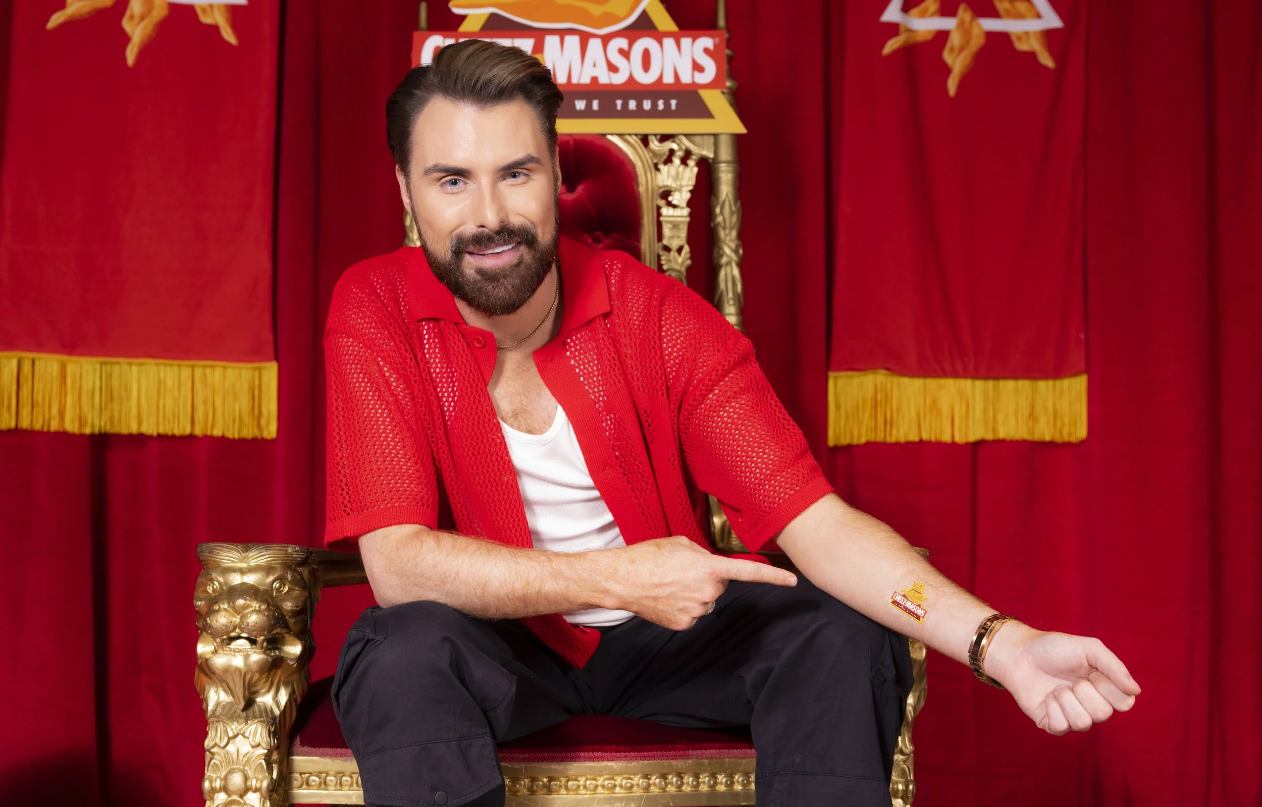 TIN MAN HELP LAUNCH SECRET SOCIETY, THE CHEEZ MASONS, TO CELEBRATE THE ARRIVAL OF CHEEZ-IT SNAP’D IN THE UK  