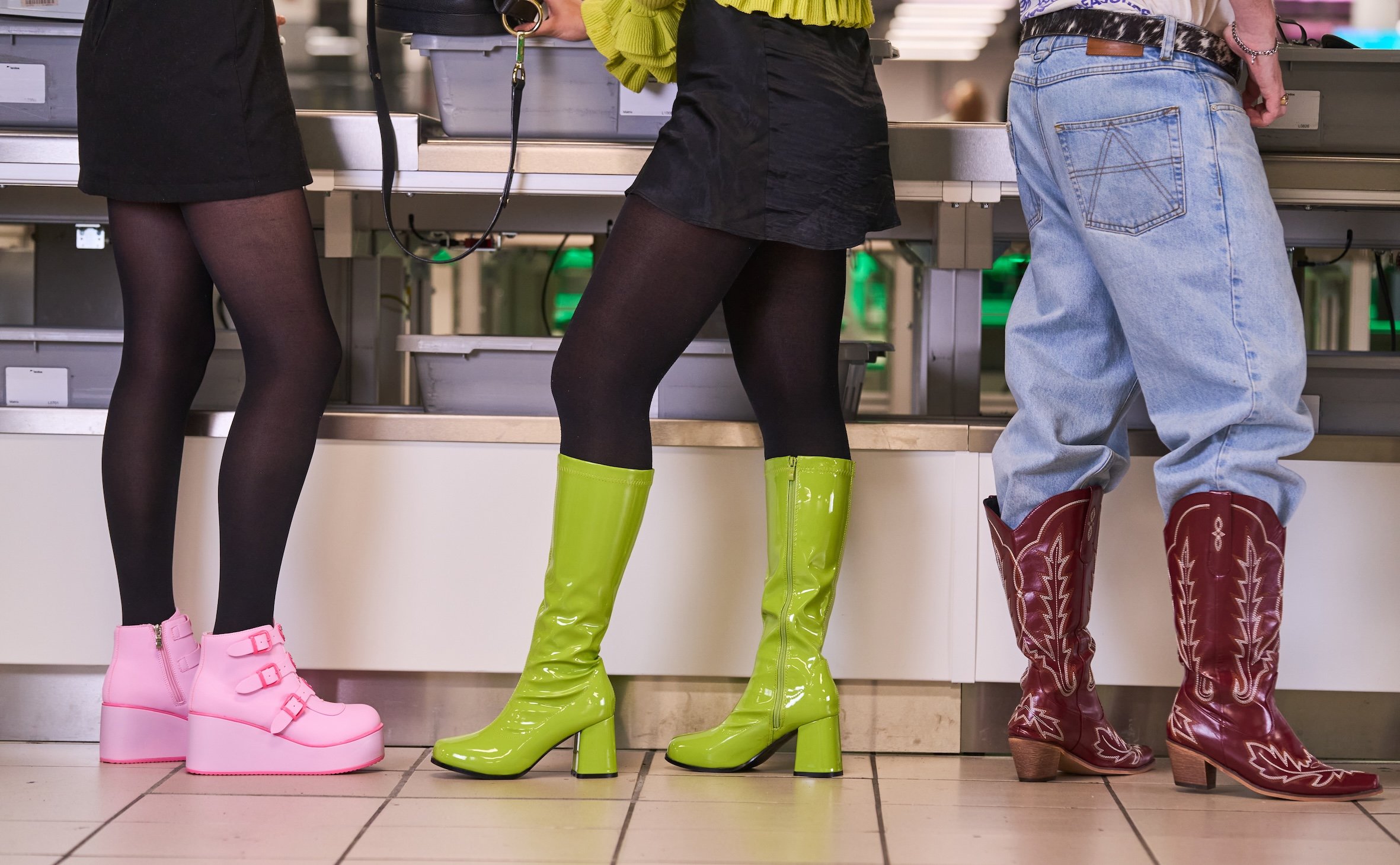 THESE BOOTS ARE MADE FOR FLYING!  LONDON LUTON AIRPORT PUTS BEST FOOT FORWARD WITH NEXT GENERATION SECURITY SCANNERS