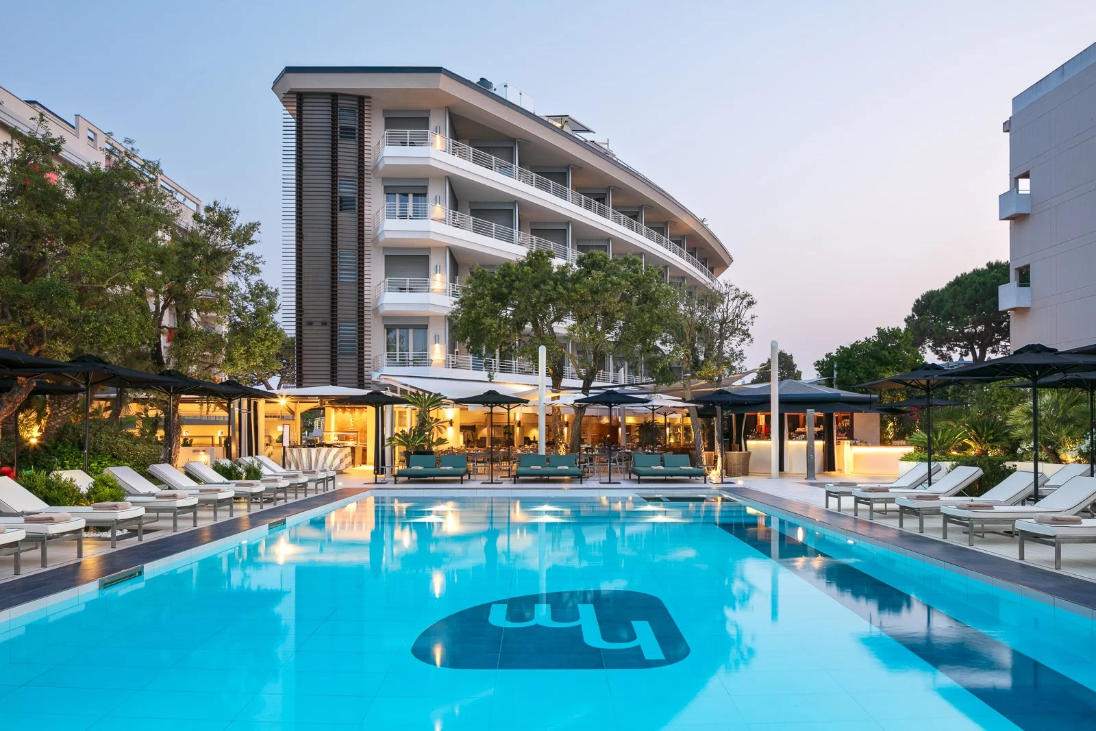 Hotel Mariver Jesolo: come un servizio fotografico d’interni professionale valorizza una struttura fronte mare