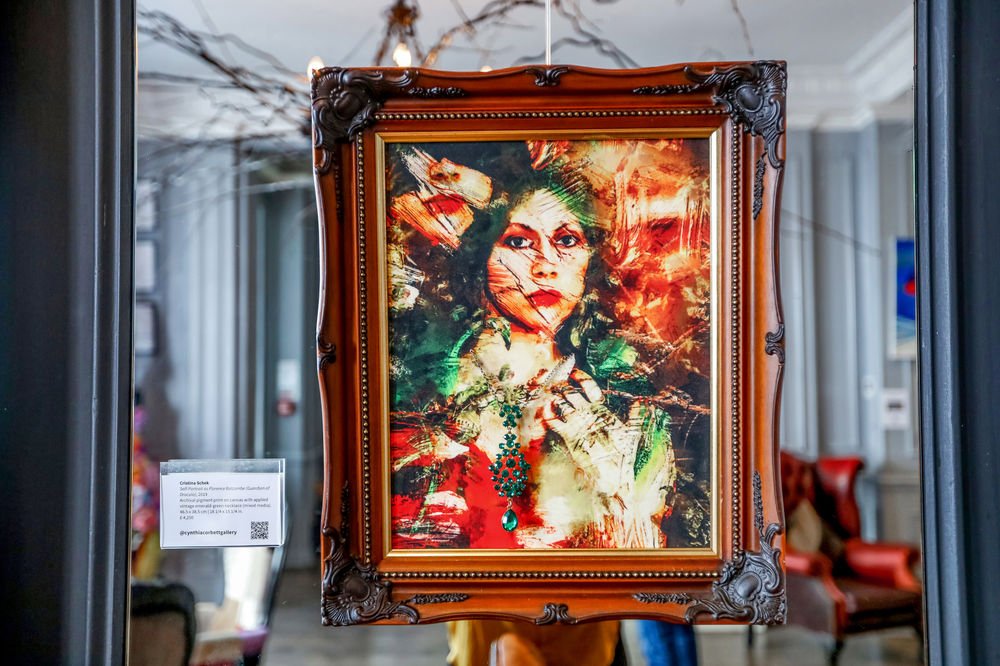 self-portrait-as-florence-balcombe-stoker-guardian-of-dracula-2019-by-cristina-schek-install.jpg