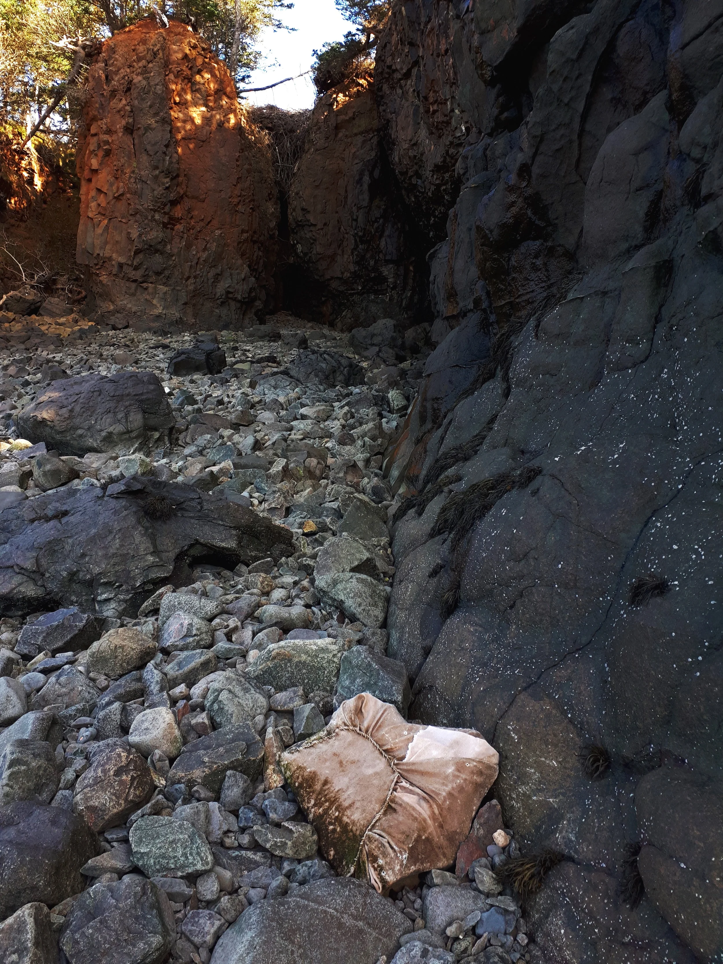 Embodied Site: Boulders