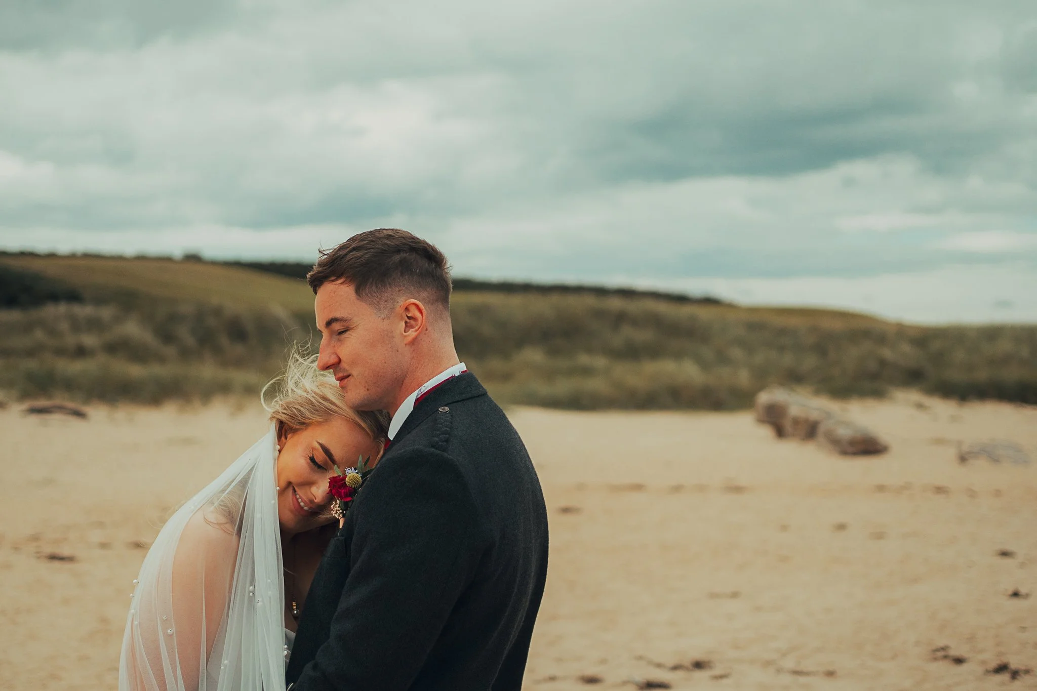 beach-couple-shoot-dornoch-highland-wedding.jpg