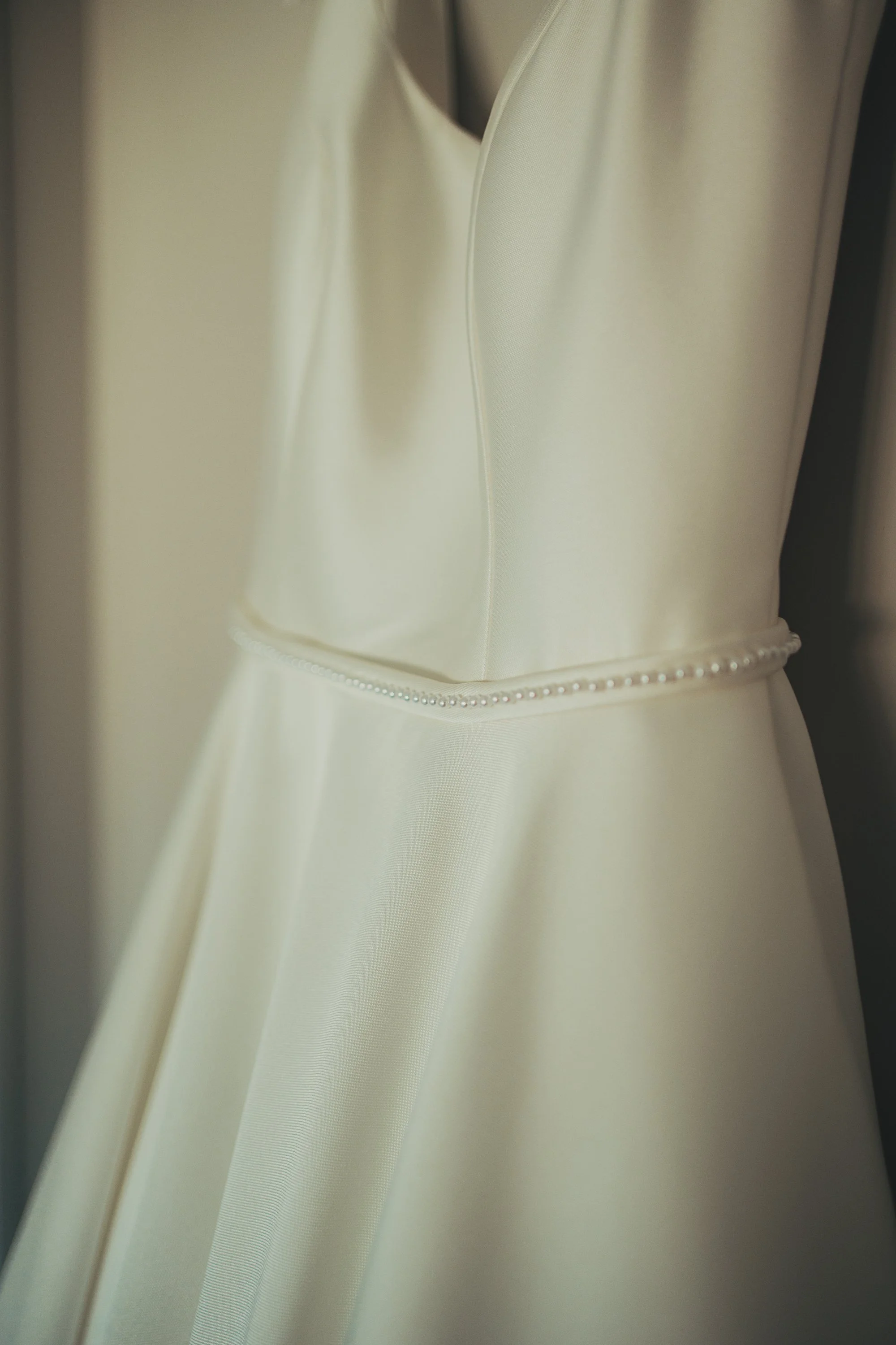 beth-craig-wedding-dress-detail-the-white-outlet-glasgow.jpg