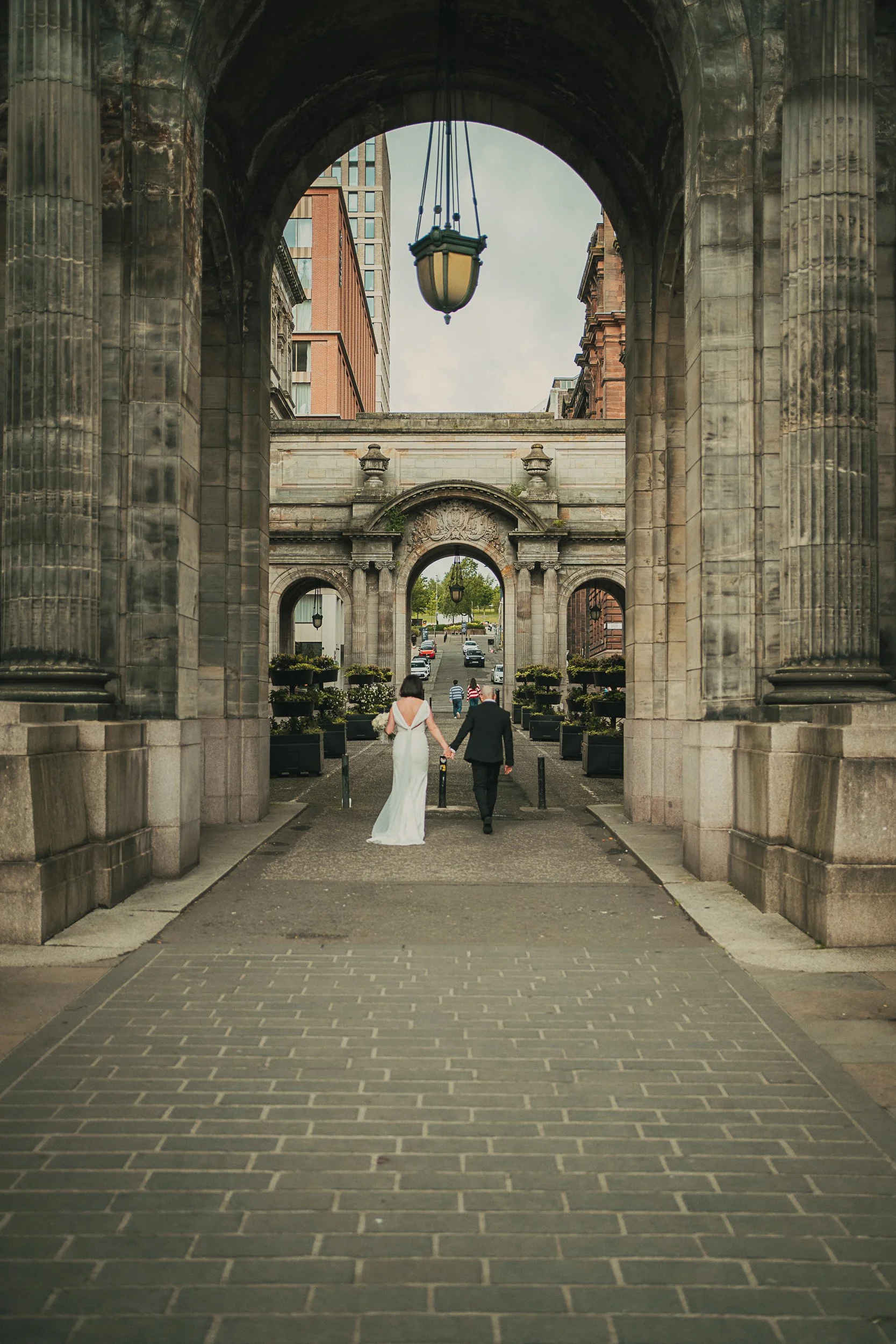 modern-merchant-city-glasgow-wedding-portrait-6.jpg