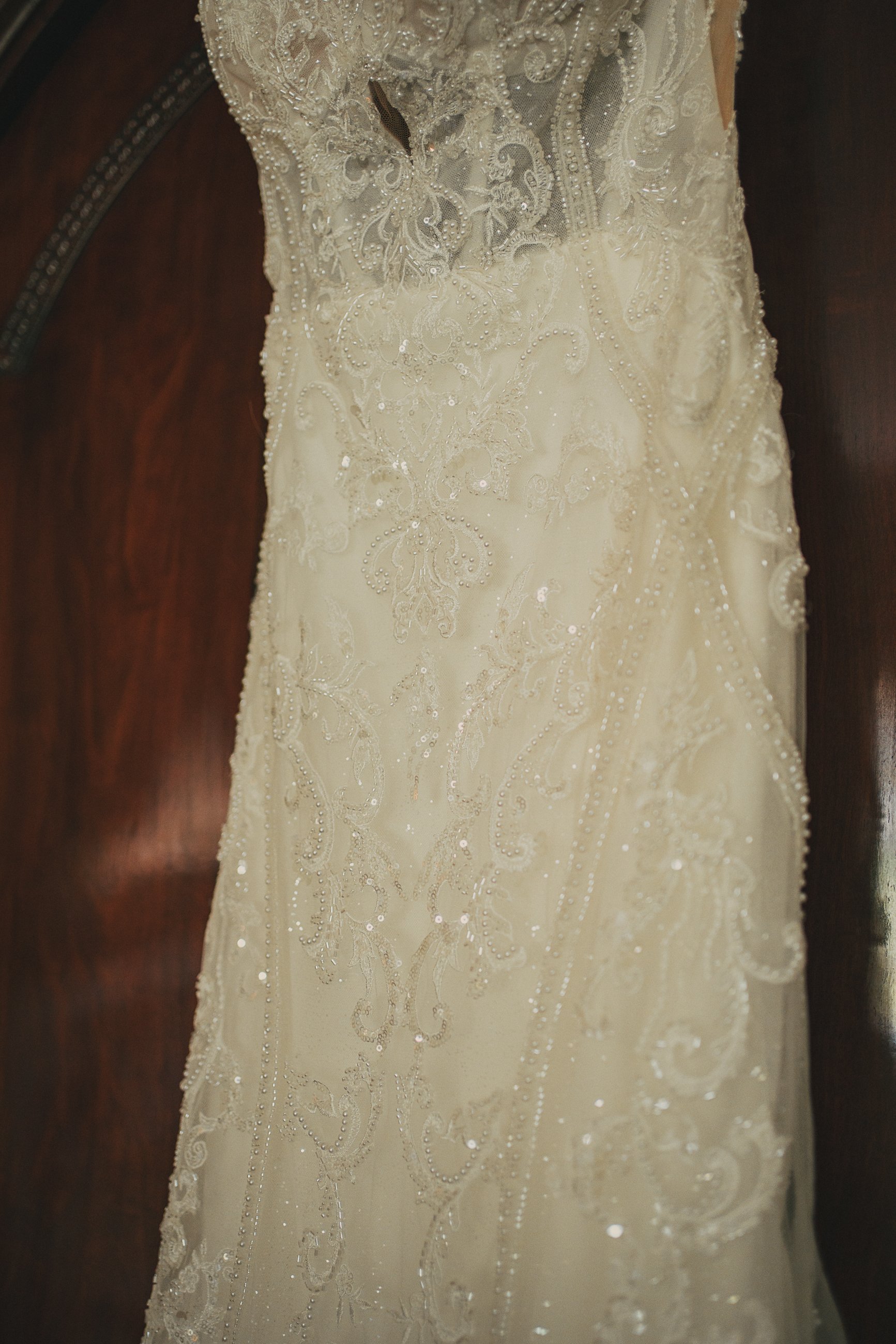 dundas-castle-wedding-dress-bridal-details.jpg