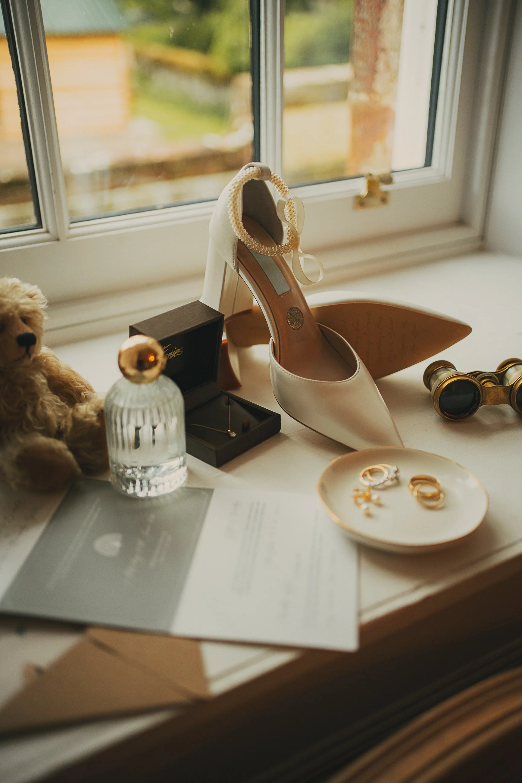 bridal-accessories-wedderlie-house-wedding.jpg