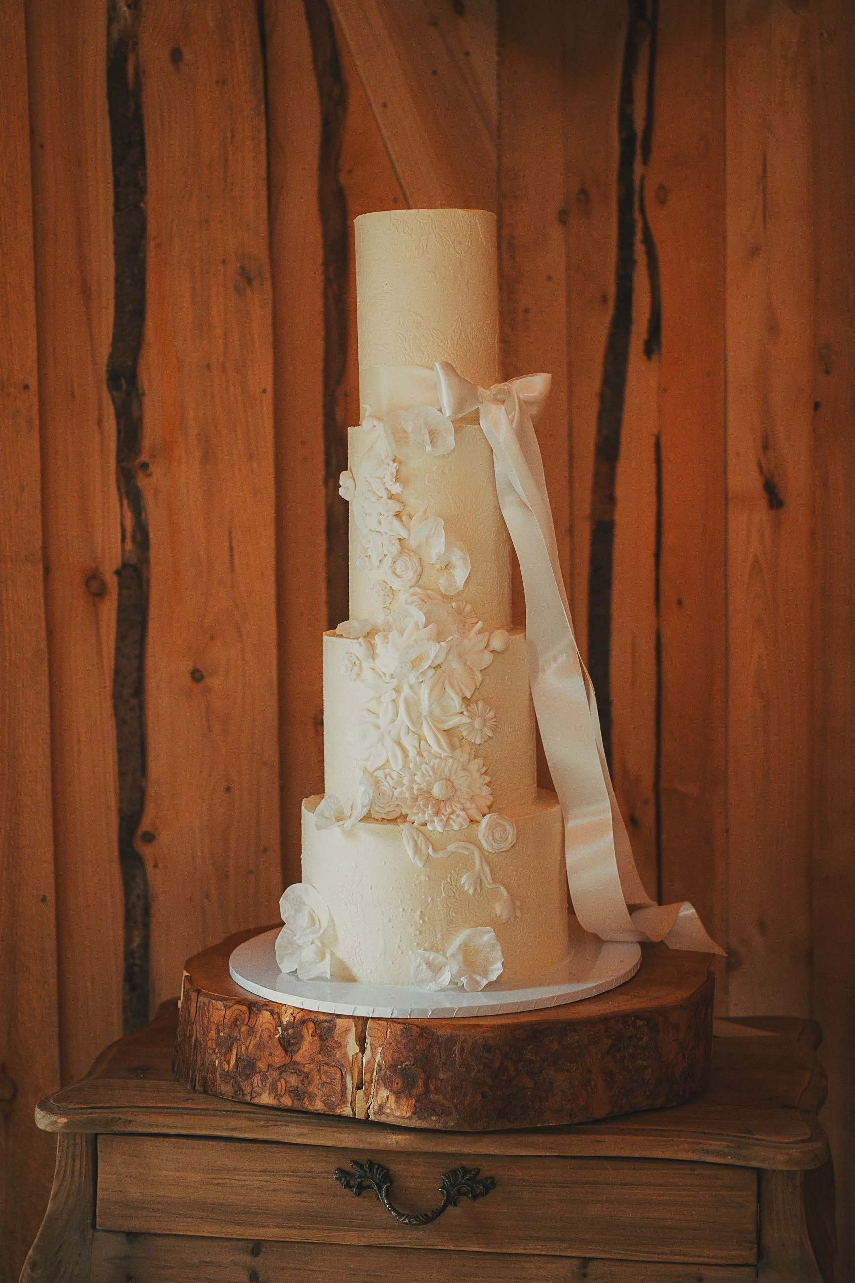 four-tier-white-wedding-cake-wedderlie-house.jpg