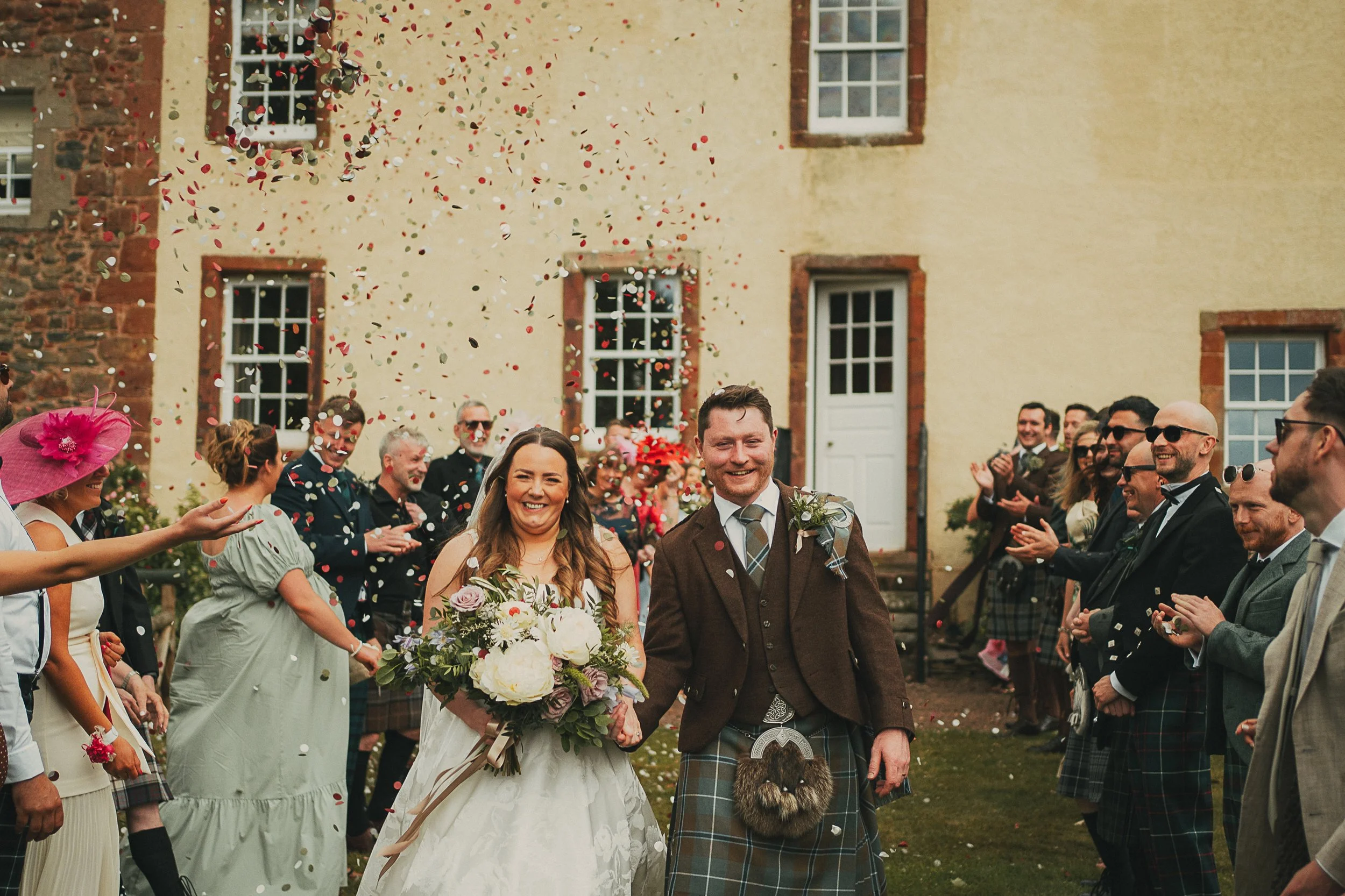 wedderlie-house-confetti-wedding-emily-peter.jpg