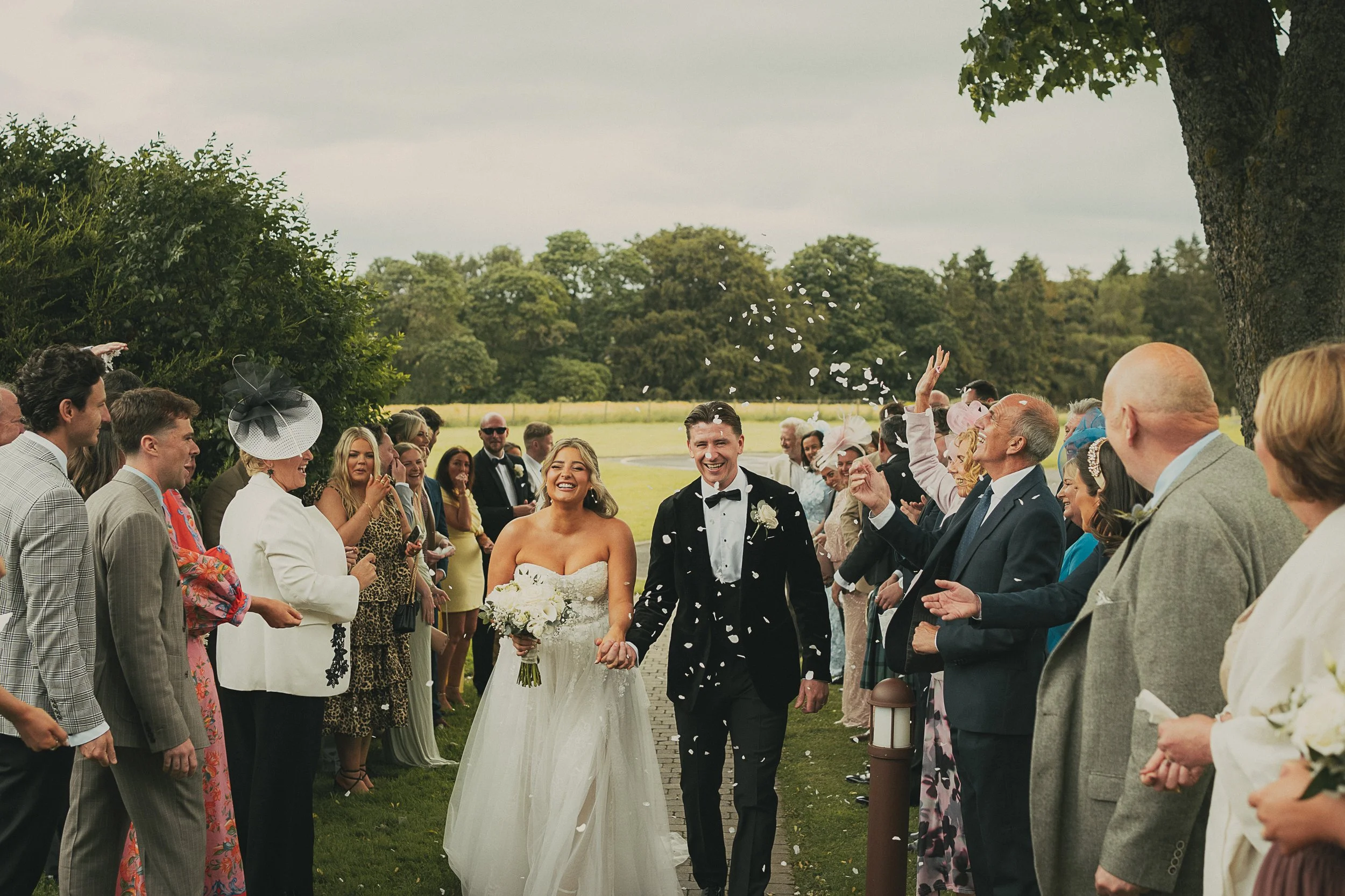 cornhill-castle-confetti-walk-01.jpg
