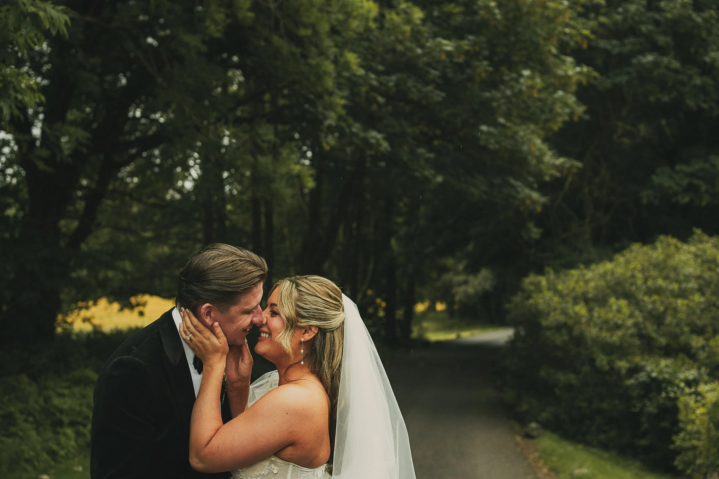 cornhill-castle-couple-embrace-grounds.jpg