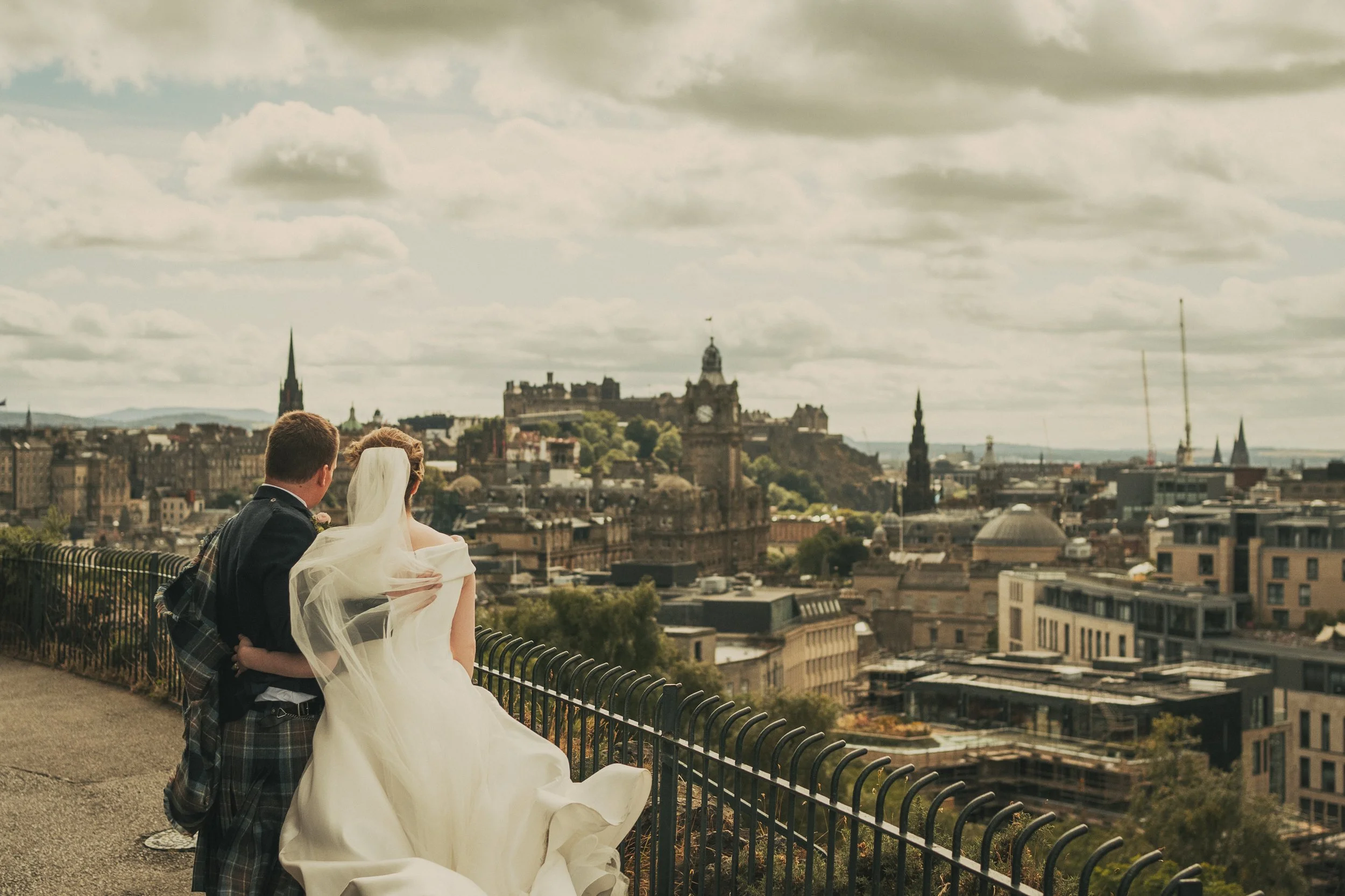 alexandra-gavin-calton-hill-edinburgh-wedding-couple.jpg