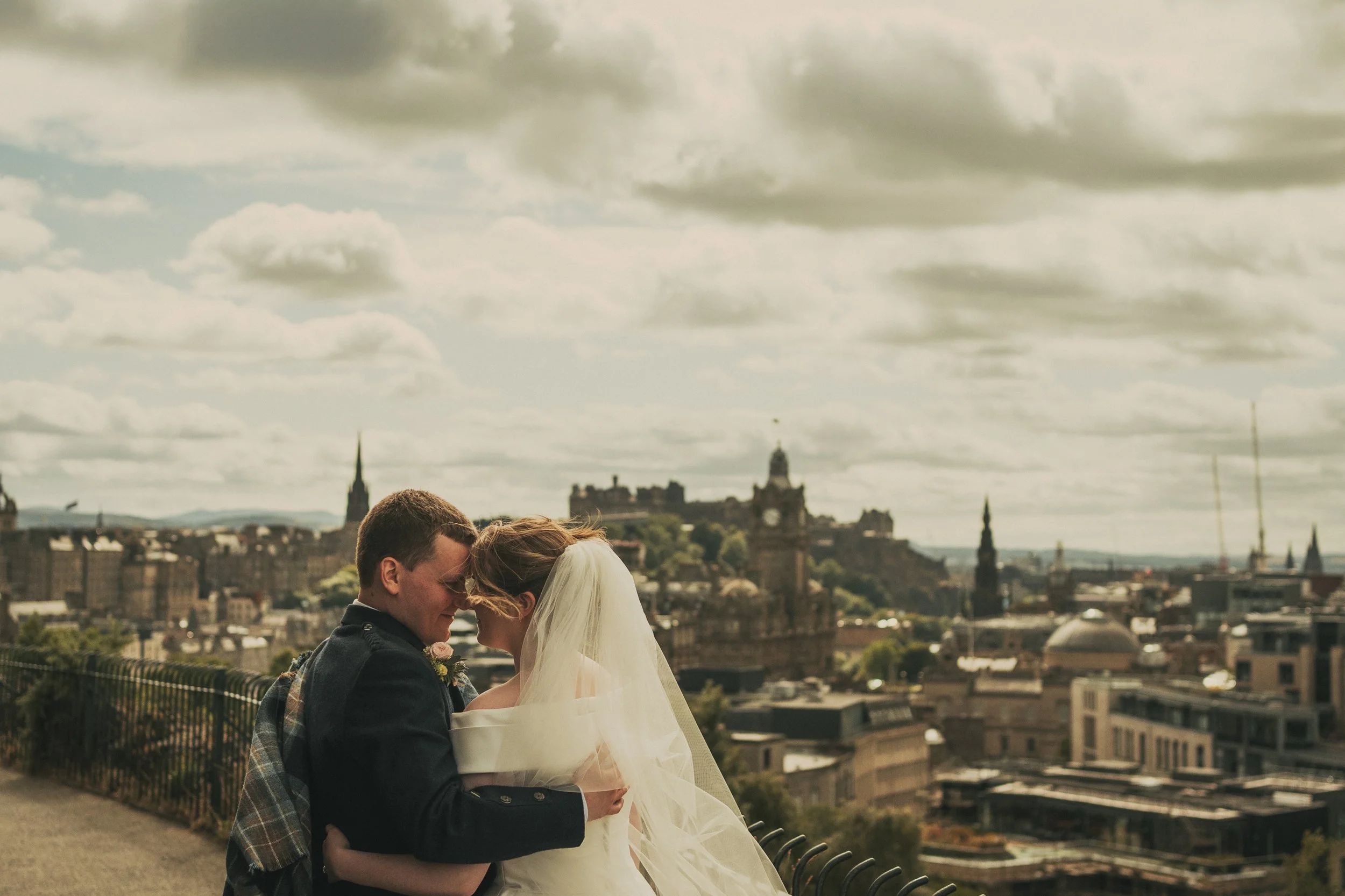 alexandra-gavin-calton-hill-wedding-portraits-edinburgh.jpg