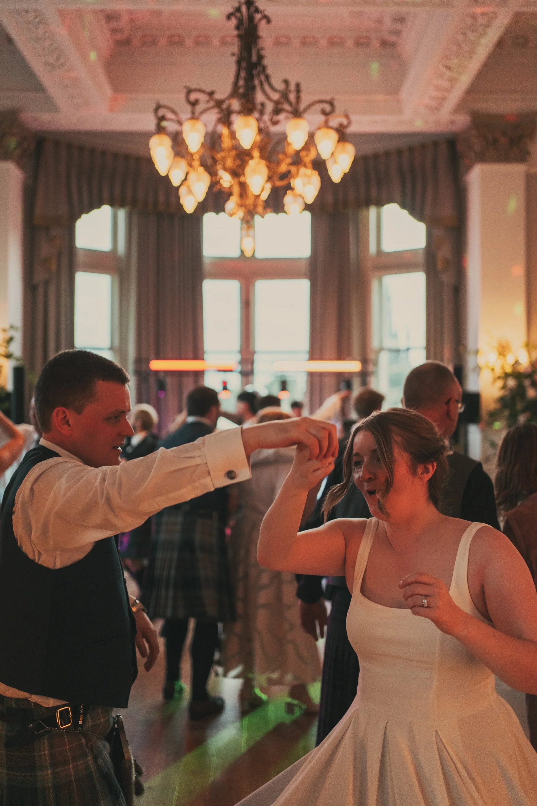 alexandra-gavin-scottish-wedding-ceilidh-dancing-edinburgh.jpg