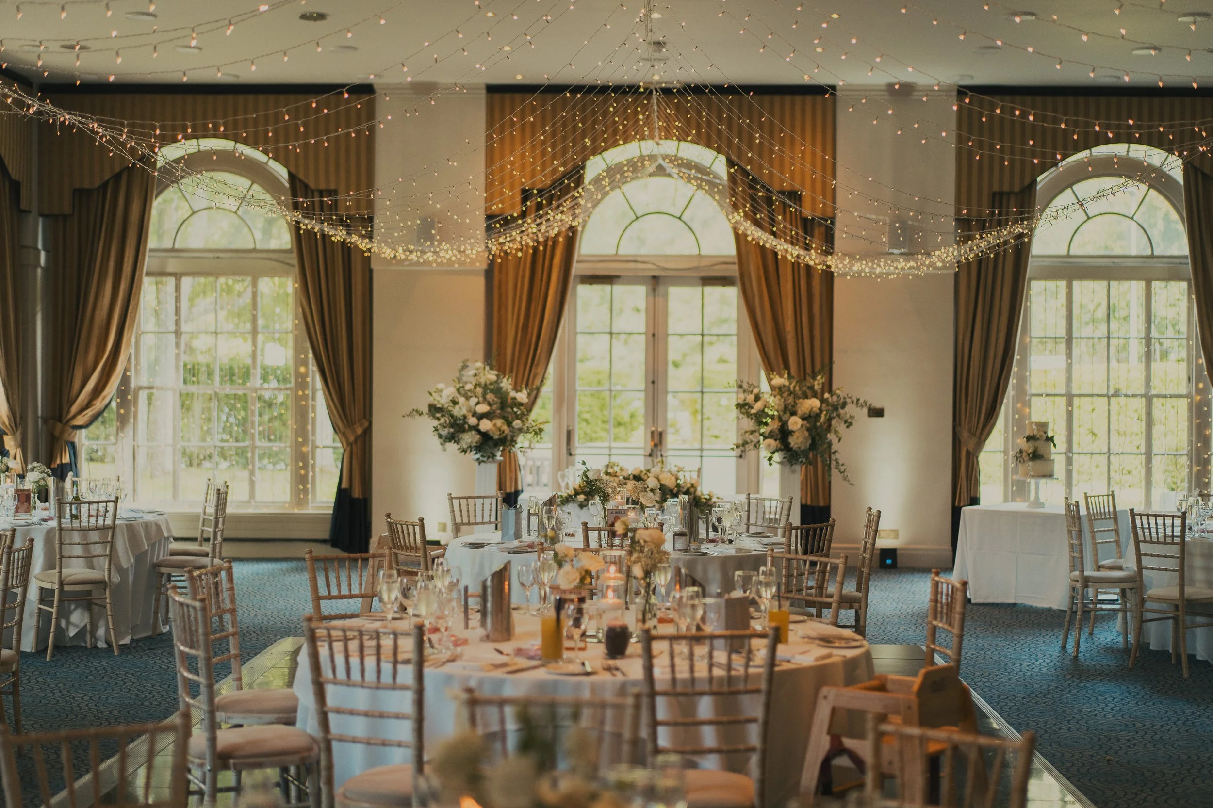 alyssa-ian-balbirnie-house-wedding-reception-dining-room.jpg