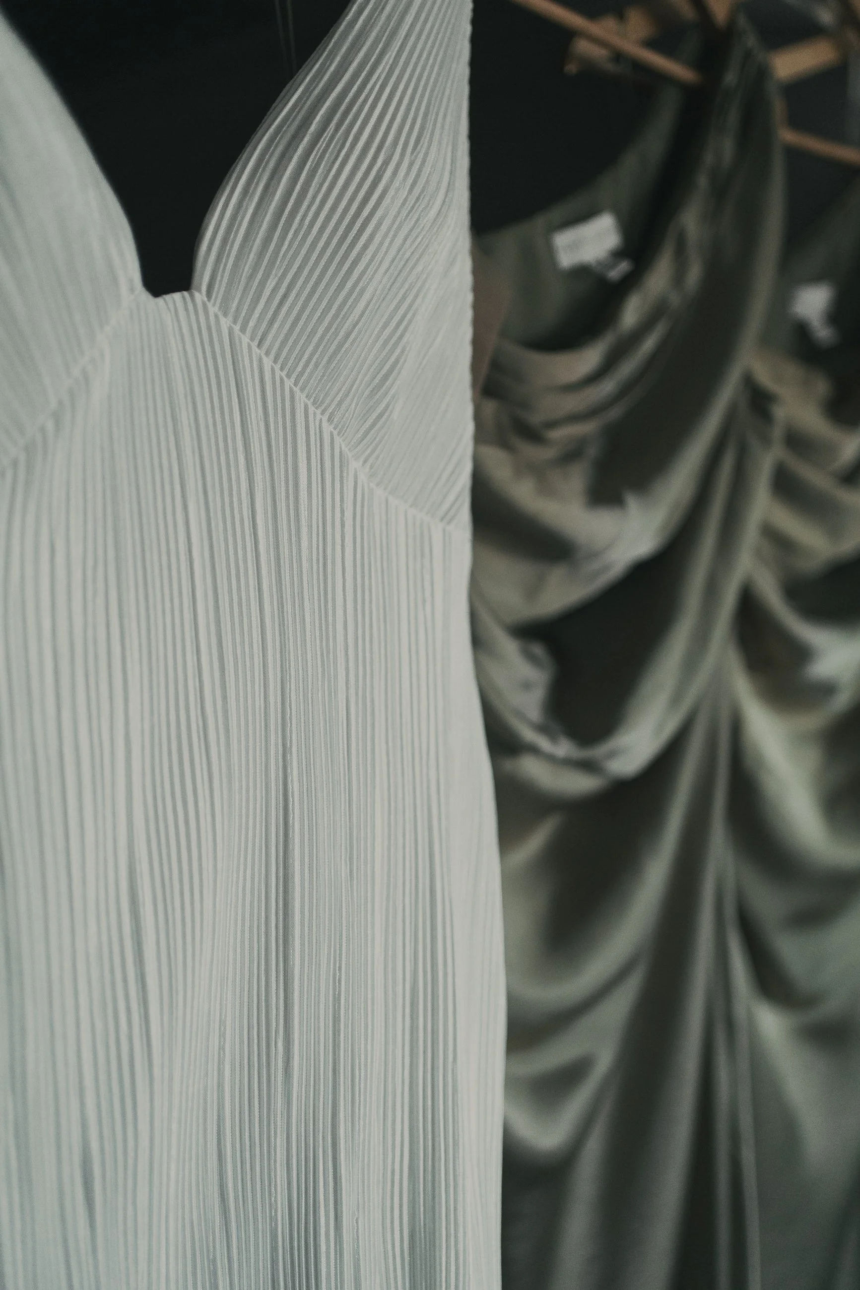 robyn-falside-mill-wedding-dress-detail.jpg