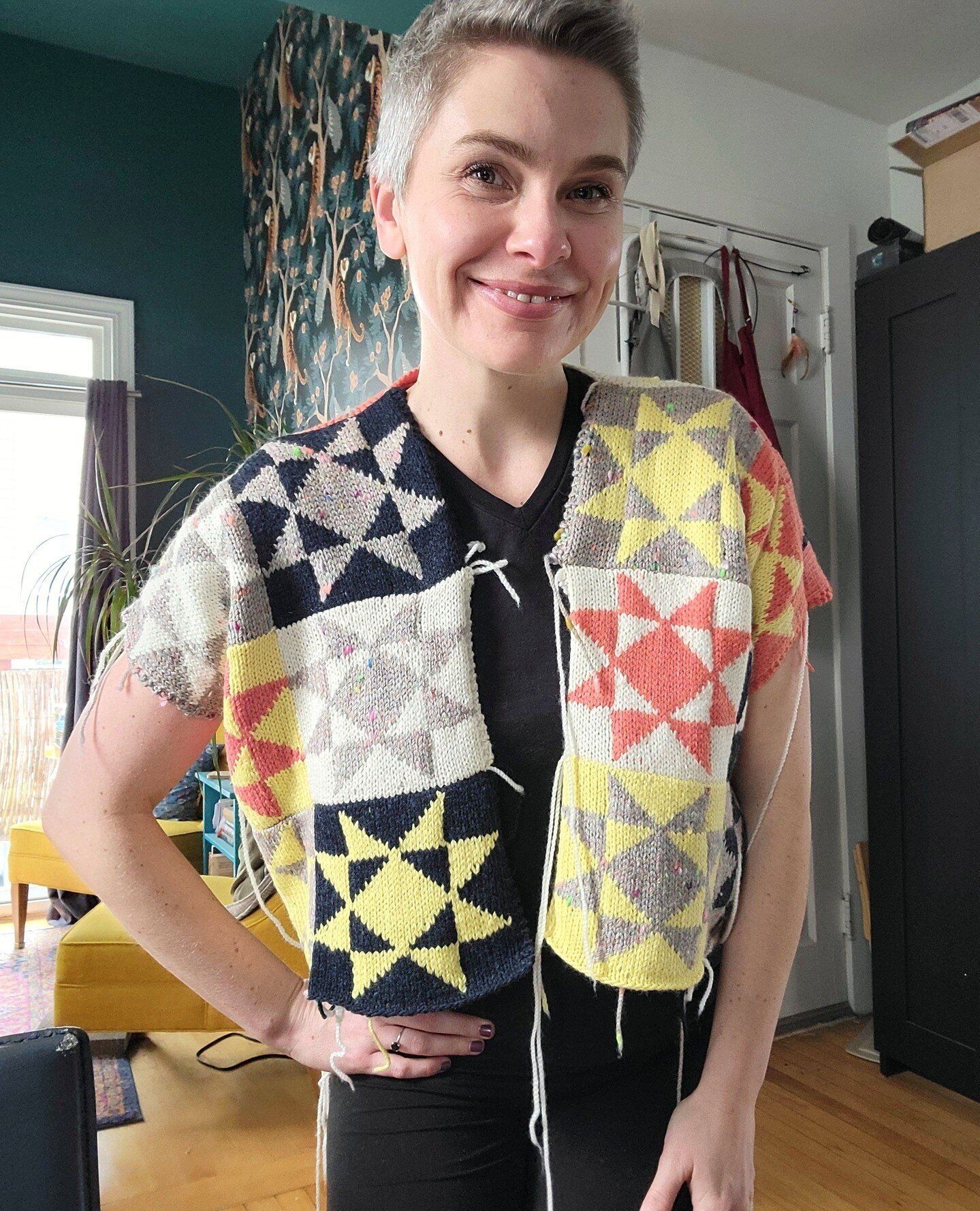 SHE'S SEAMED!!⁠
⁠
WHEW that was a BIG job but I seamed up my Heirloom Quilt Cardigan and now I'm working away on the sleeves. Can you tell I'm pretty obsessed?! Loving this kookie cardi! #heirloomquiltcardigan #lauraallysonparty #quiltcardiganKAL