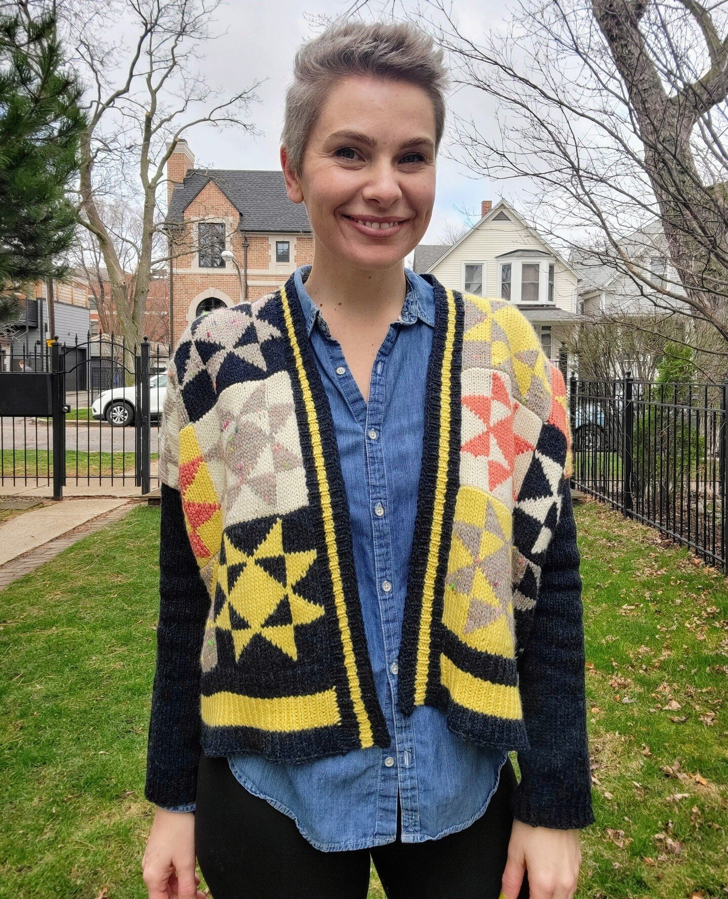 ✅ Heirloom Quilt Cardigan FO!⁠
⁠
I&rsquo;ve been working pretty obsessively on my Heirloom Quilt Cardigan from Katryn Seeburger and sharing pretty obsessively as well! It has just been so fun!⁠
⁠
I just love how this cardigan turned out! And an extra