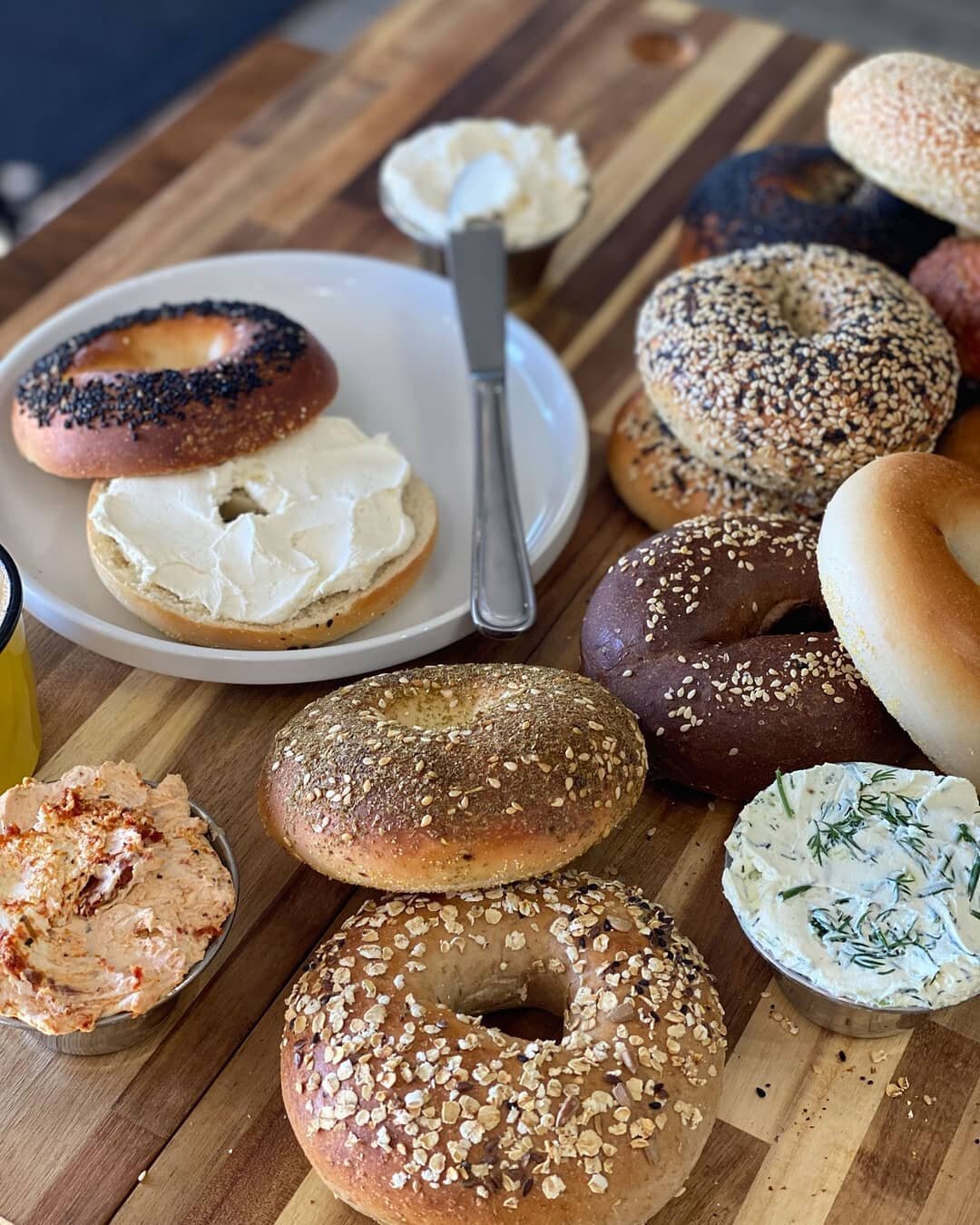 GIVE BACK ❤ every time you order bagels and spreads, you directly help feed and support displaced Armenian families impacted by the war in Artsakh, Armenia.

100% of REVENUES from the sale of @bukabagel bagels &amp; spreads are presently donated to @