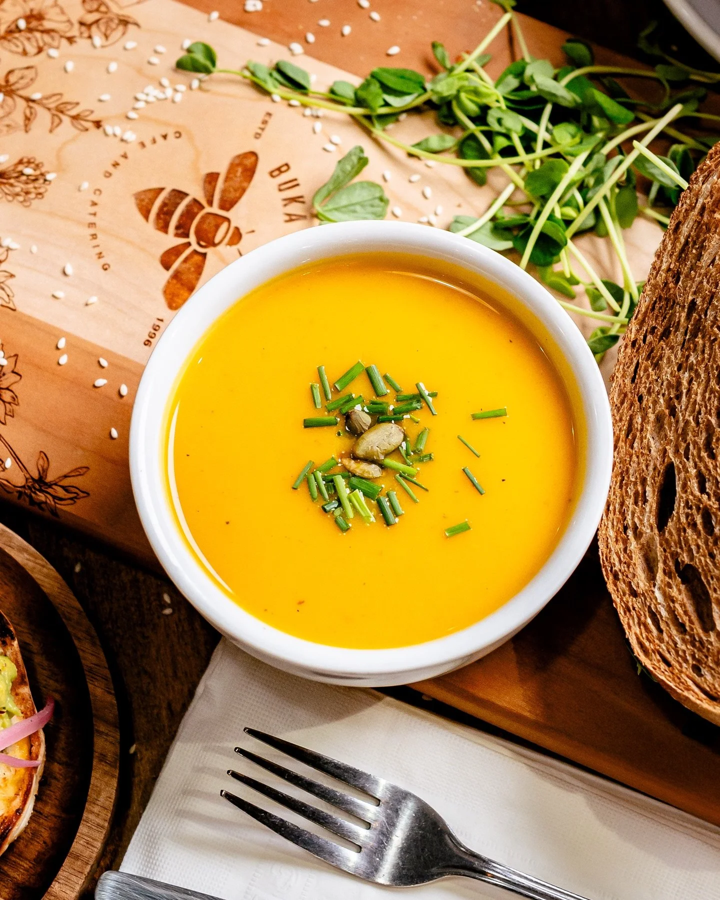 The lentil soup even your mother would approve of! 🥹💛

Hearty, soulful, and so comforting 🥰