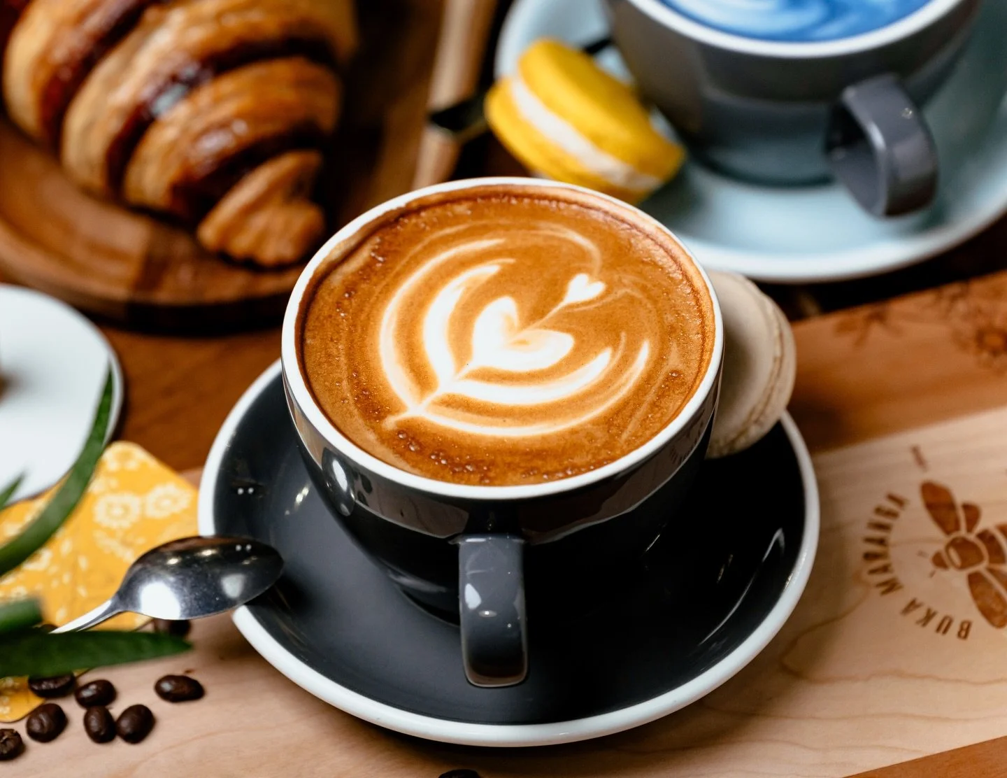 Midweek slump? Consider it handled 😉☕️
Your perfect pick-me-up is waiting&mdash;easy, effortless, and looking this good.

Skip the line and order on the app or swing by in-store and treat yourself ✨