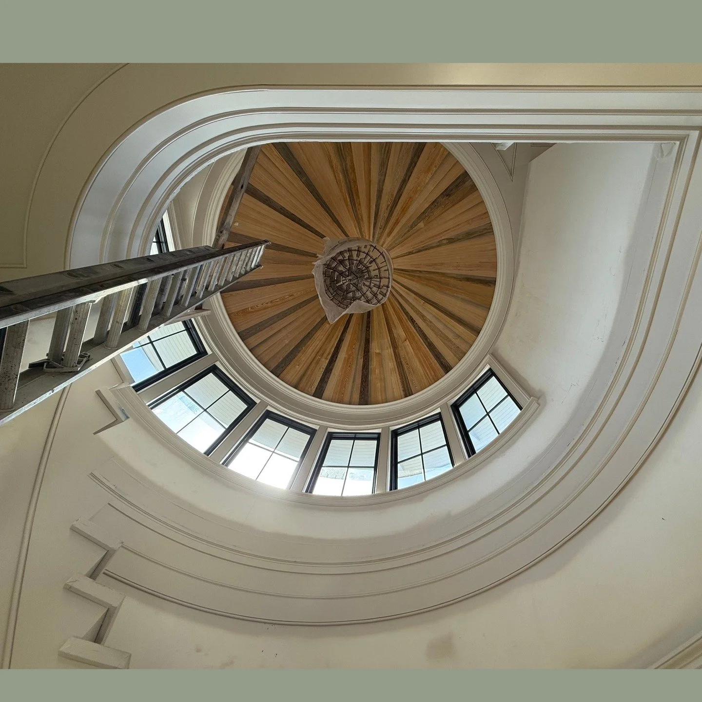 We've been on a wonderful journey with a stellar client and some world-class tradesmen. And, today, we are closer than ever to bringing this project in for a smooth landing thanks in large part to the fine folks at @eliothobbsconstruction. 
With all