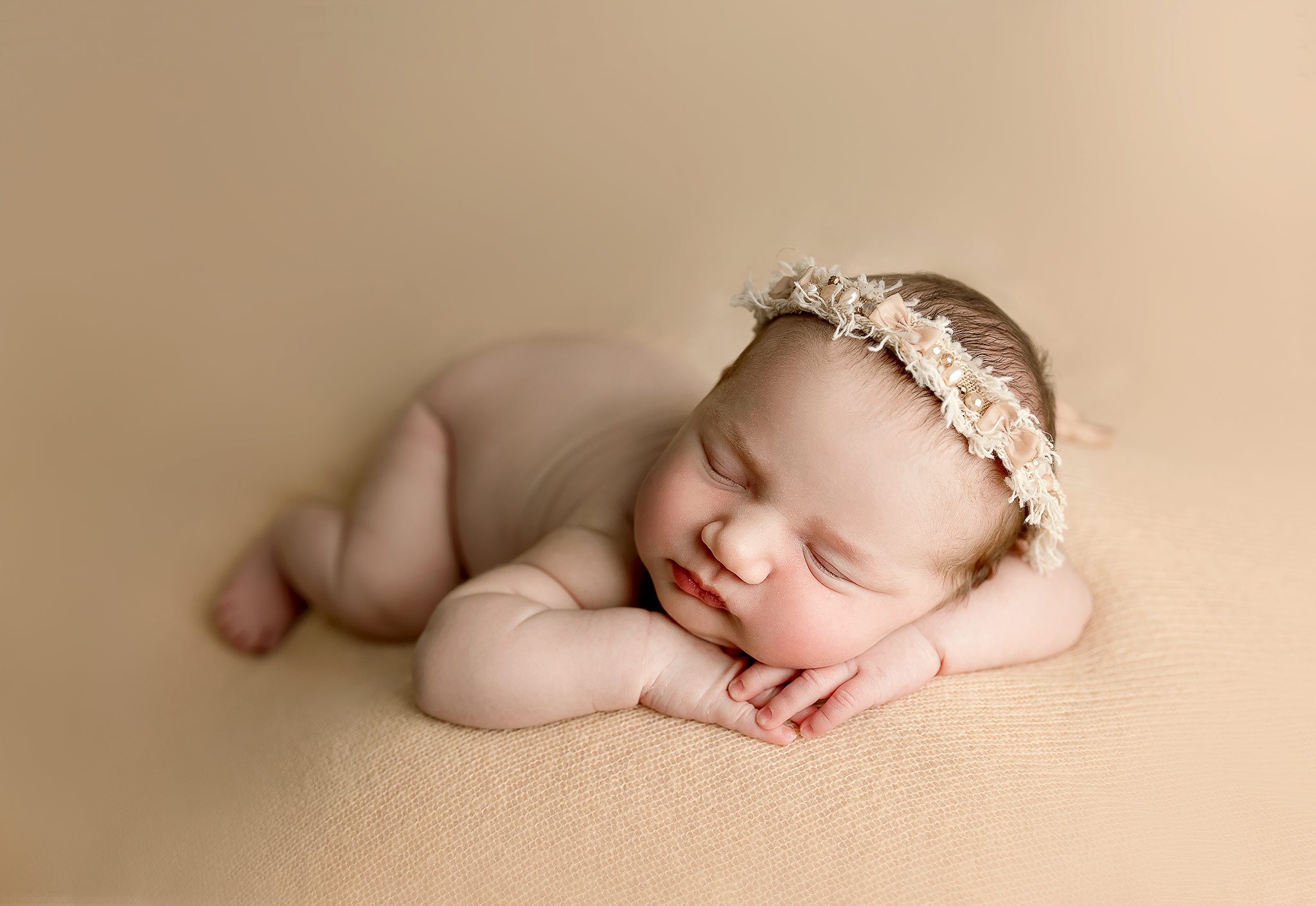 The woodlands newborn photographer