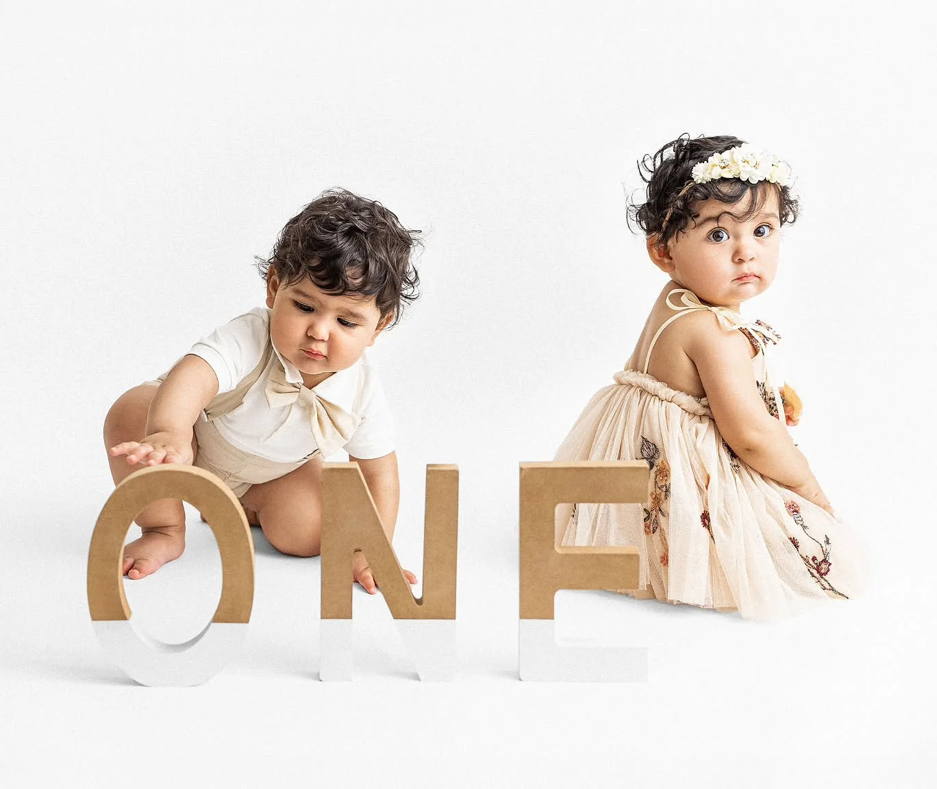 Alana &amp; Ethan | We&rsquo;re celebrating double the giggles and double the cake with their first birthday session! Happy first birthday, little ones! 🎂 ❤️