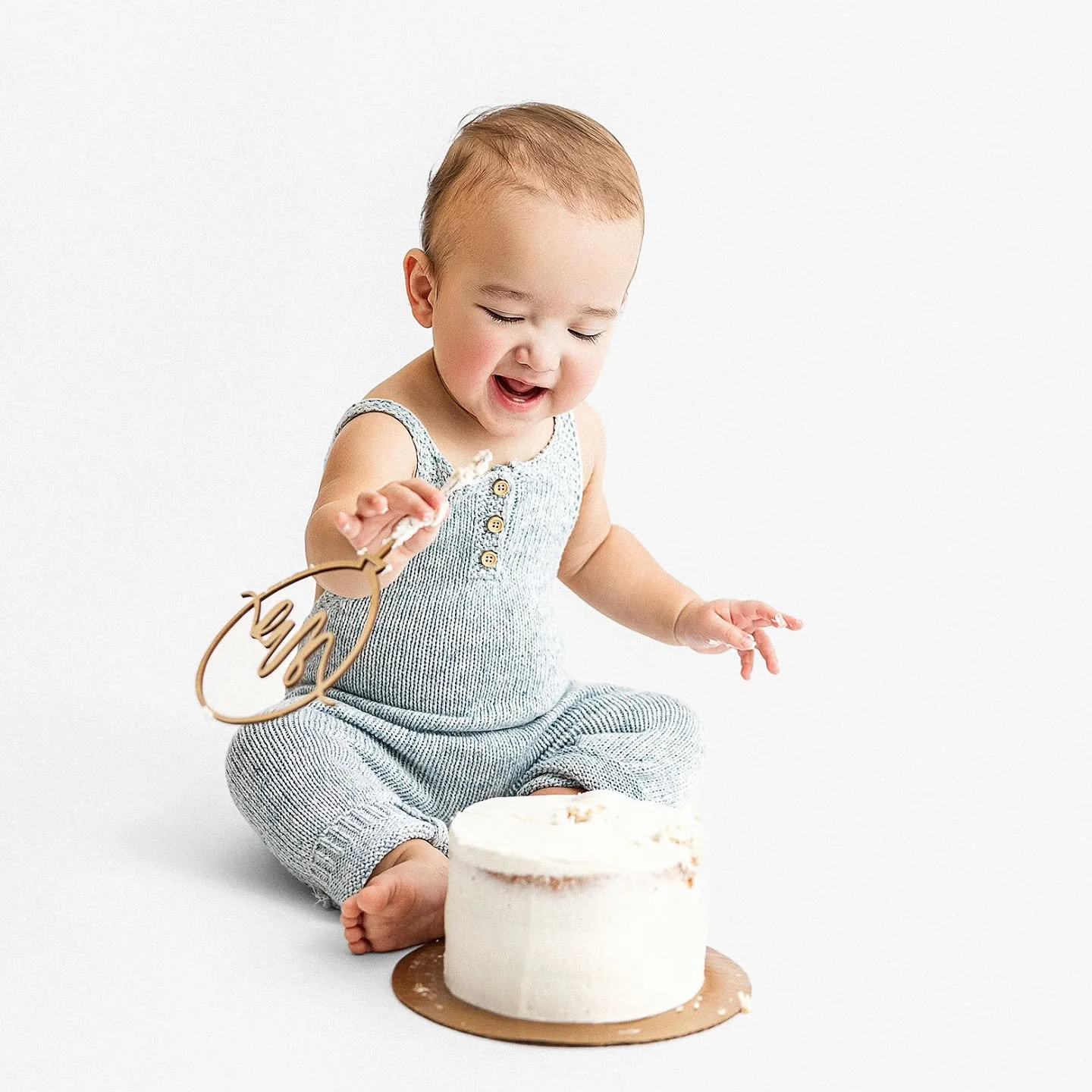 What a joy to capture such a big milestone! 💙
.
.
#thewoodlandsphotographer #thewoodlandscakesmashphotographer #cakesmashsession #texascakesmashphotographer #cakesmashphotographer #springtxcakesmashphotographer #conroecakesmashphotographer #katycake