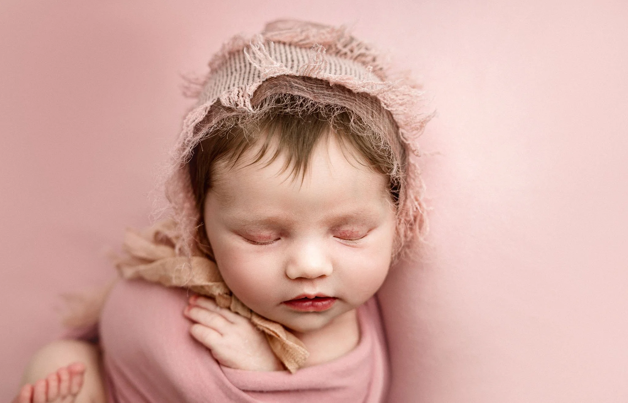 newborn-session-face-close-up.jpg