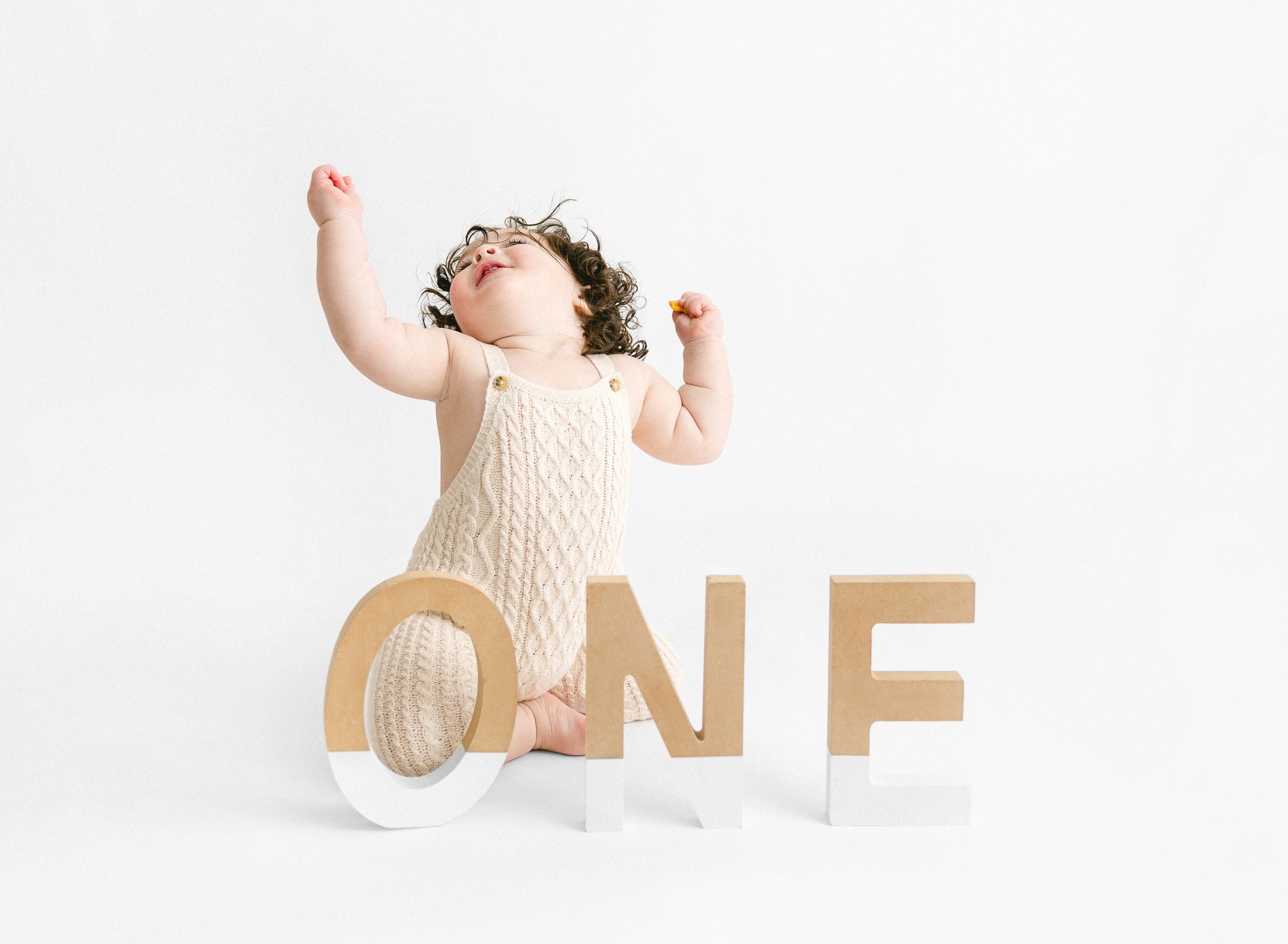 Cake-smash-photoshoot-in-the-woodlands.jpg