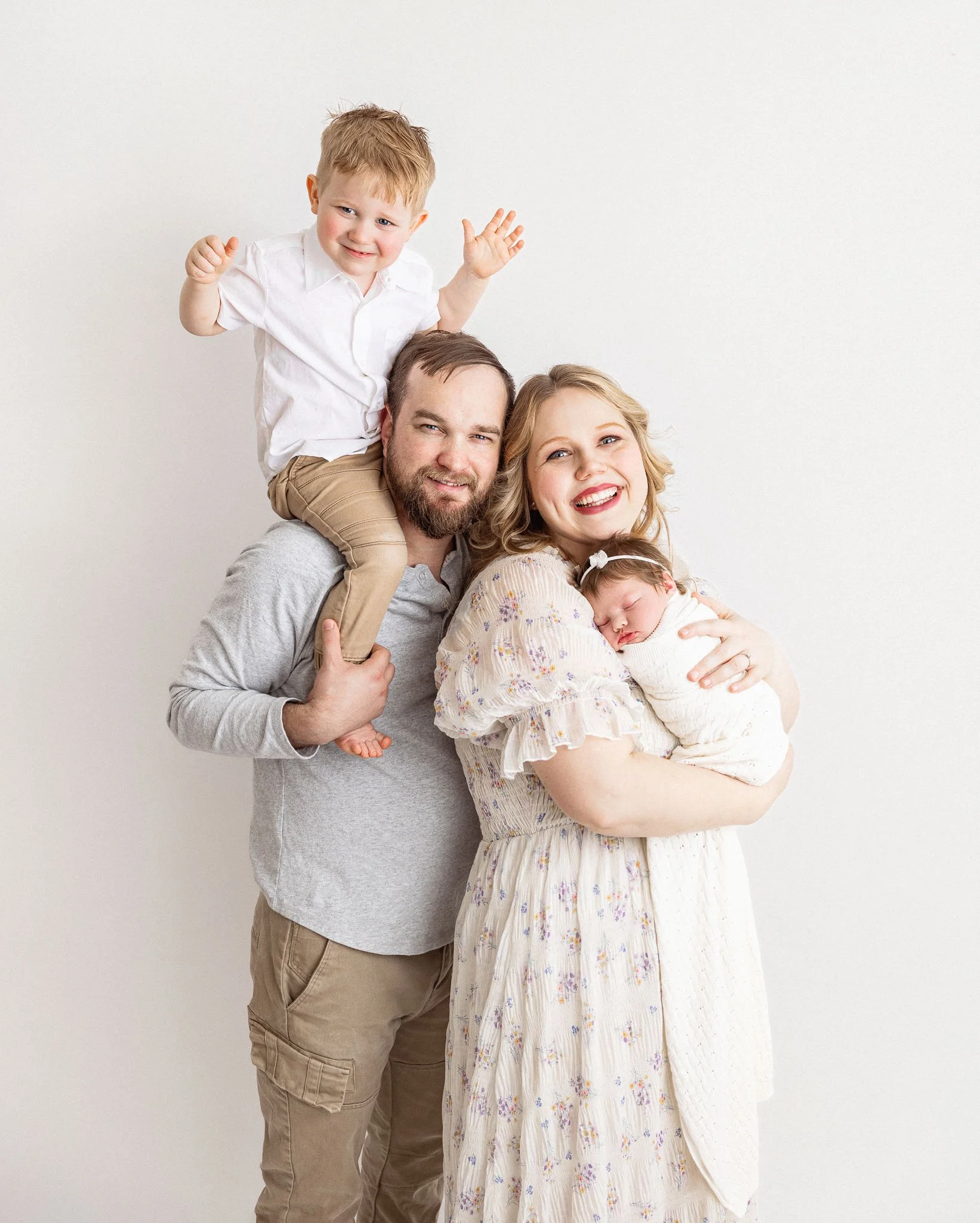 newborn-family-session.jpg