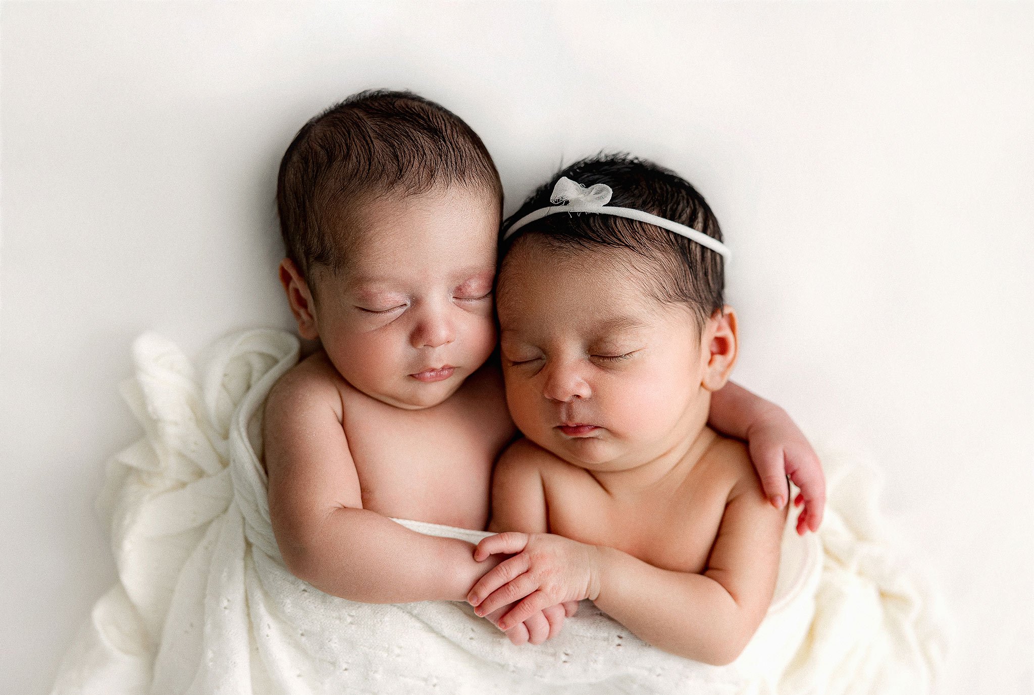 Newborn-photographer-in-Houston-capturing-sweet-baby-moments.jpg