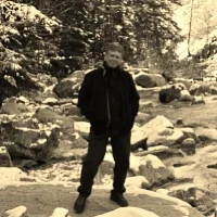 STEVE ON THE RIVER.jpg