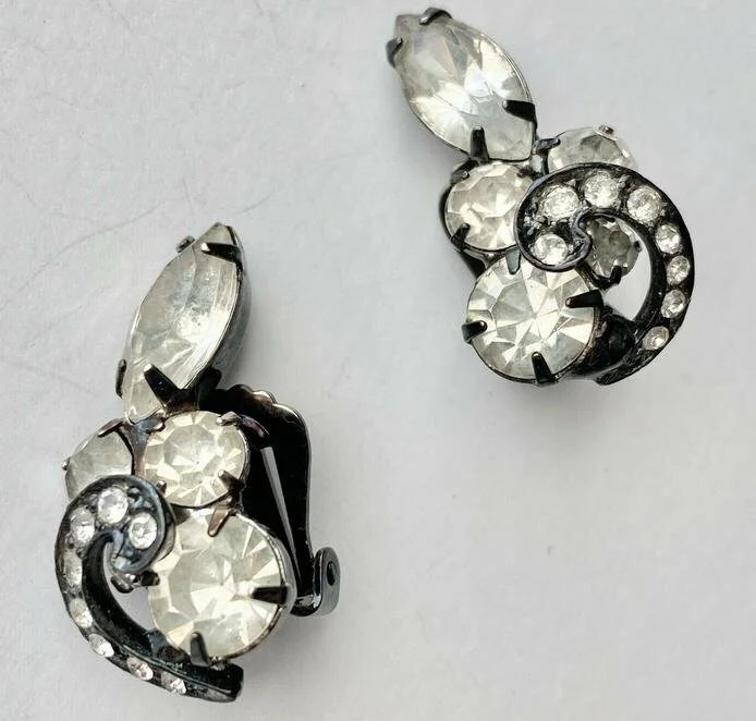 Weiss Black Metal Clip Earrings