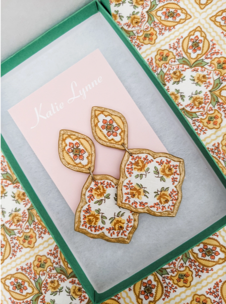 Screenshot 2026-01-18 at 11-47-46 Anna Statement Earring - Faire.png