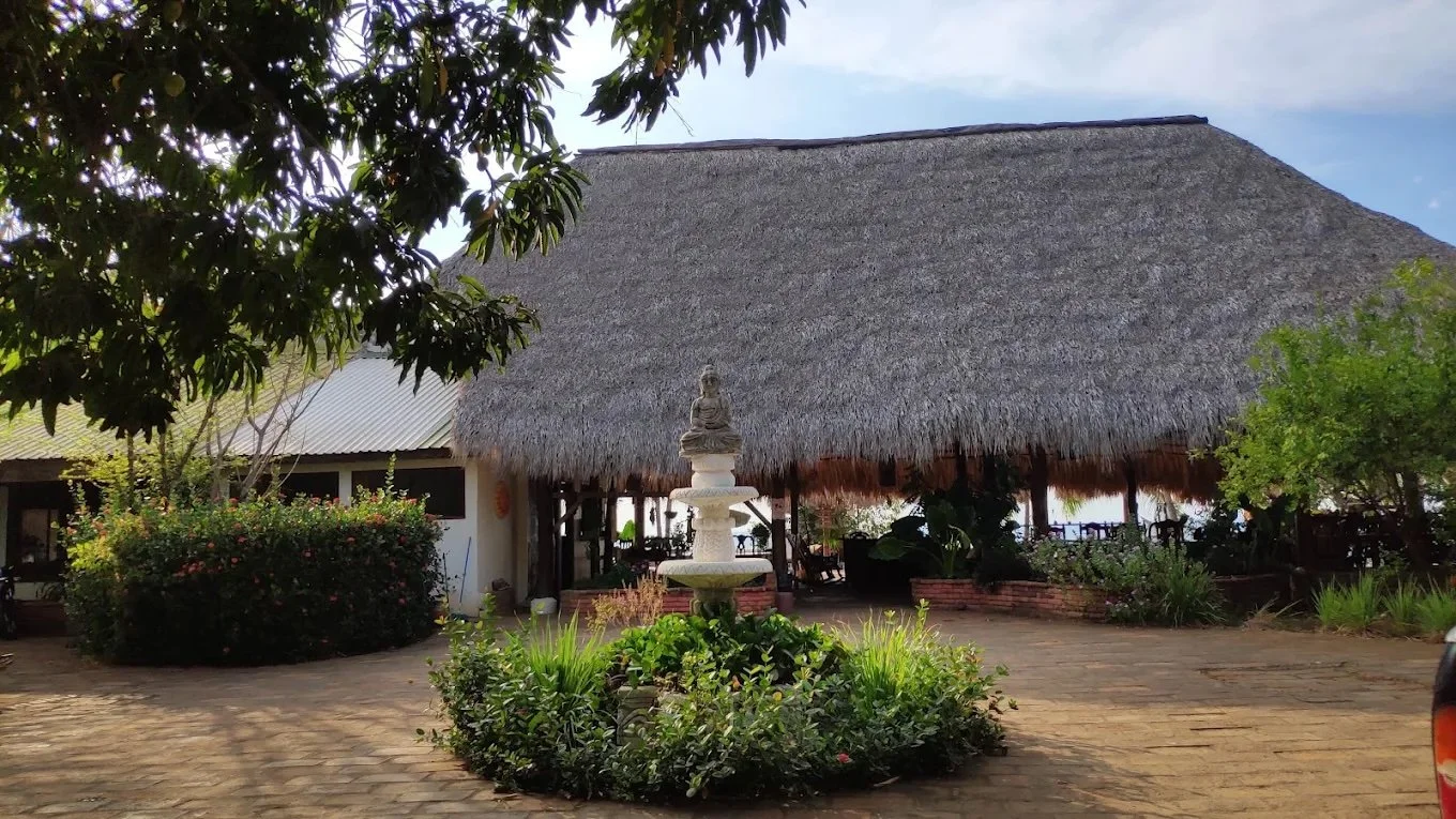 Amaru front door copy.jpg