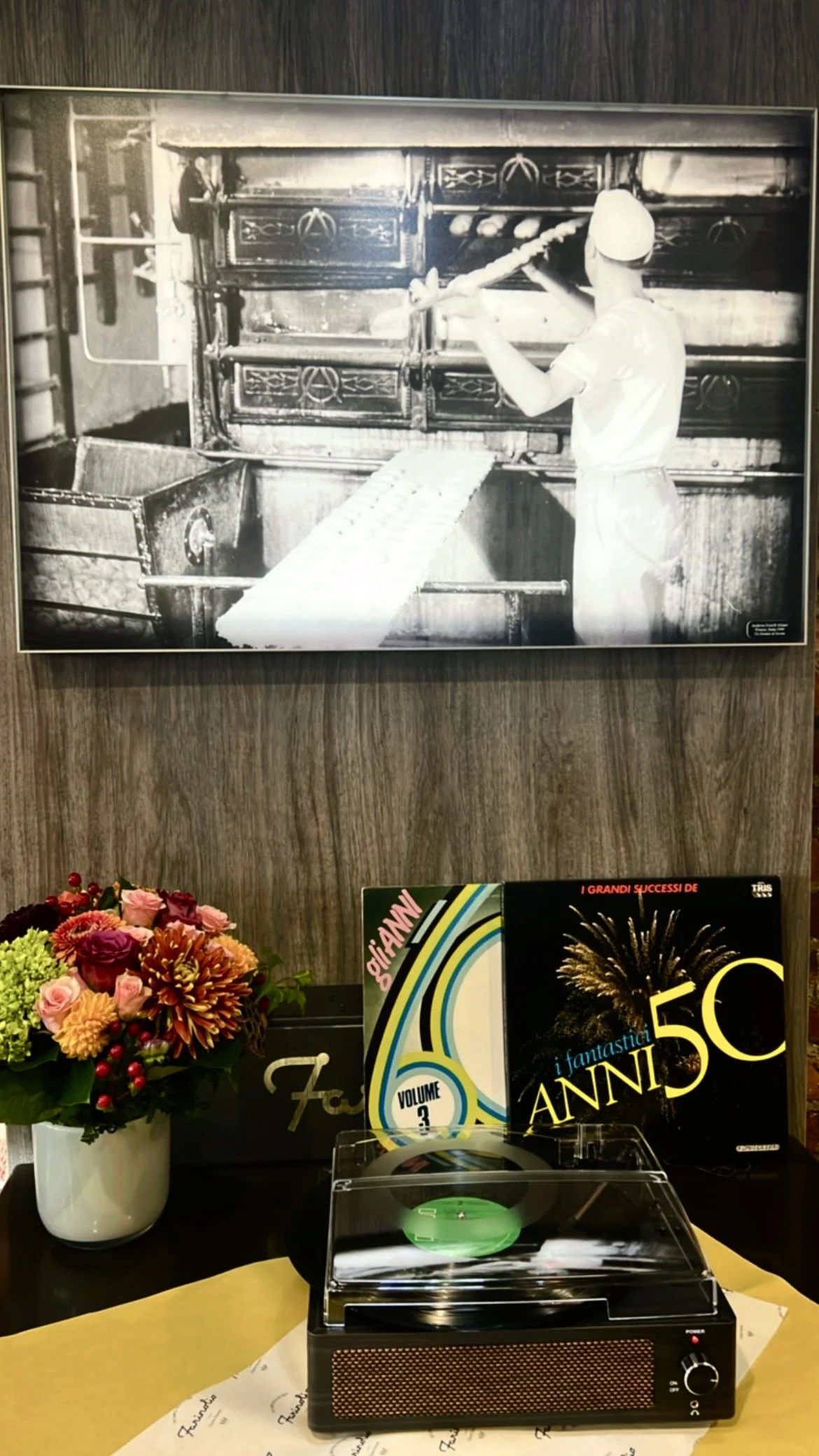 BRUNCH ITALIANO: VINTAGE VINYLS AND DOLCE VITA VIBES