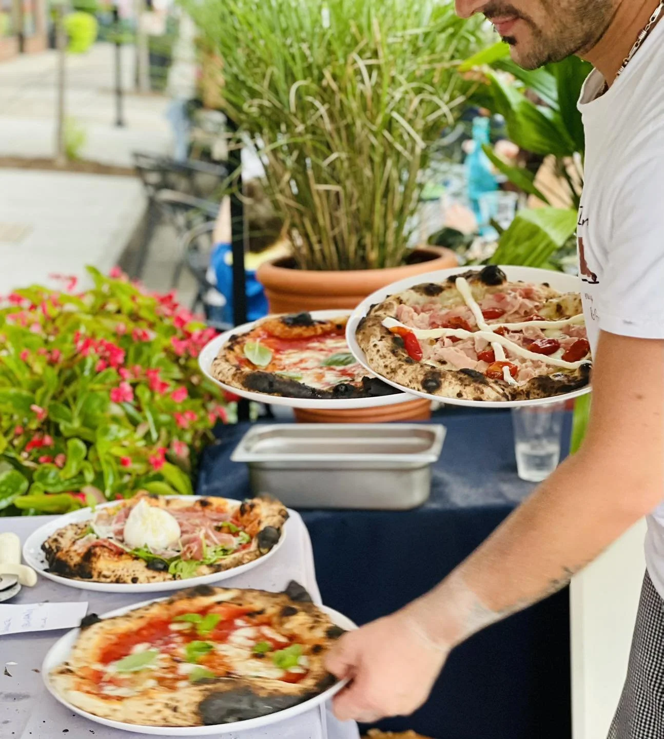 NEAPOLITAN PIZZA NIGHT AND APERITIVO