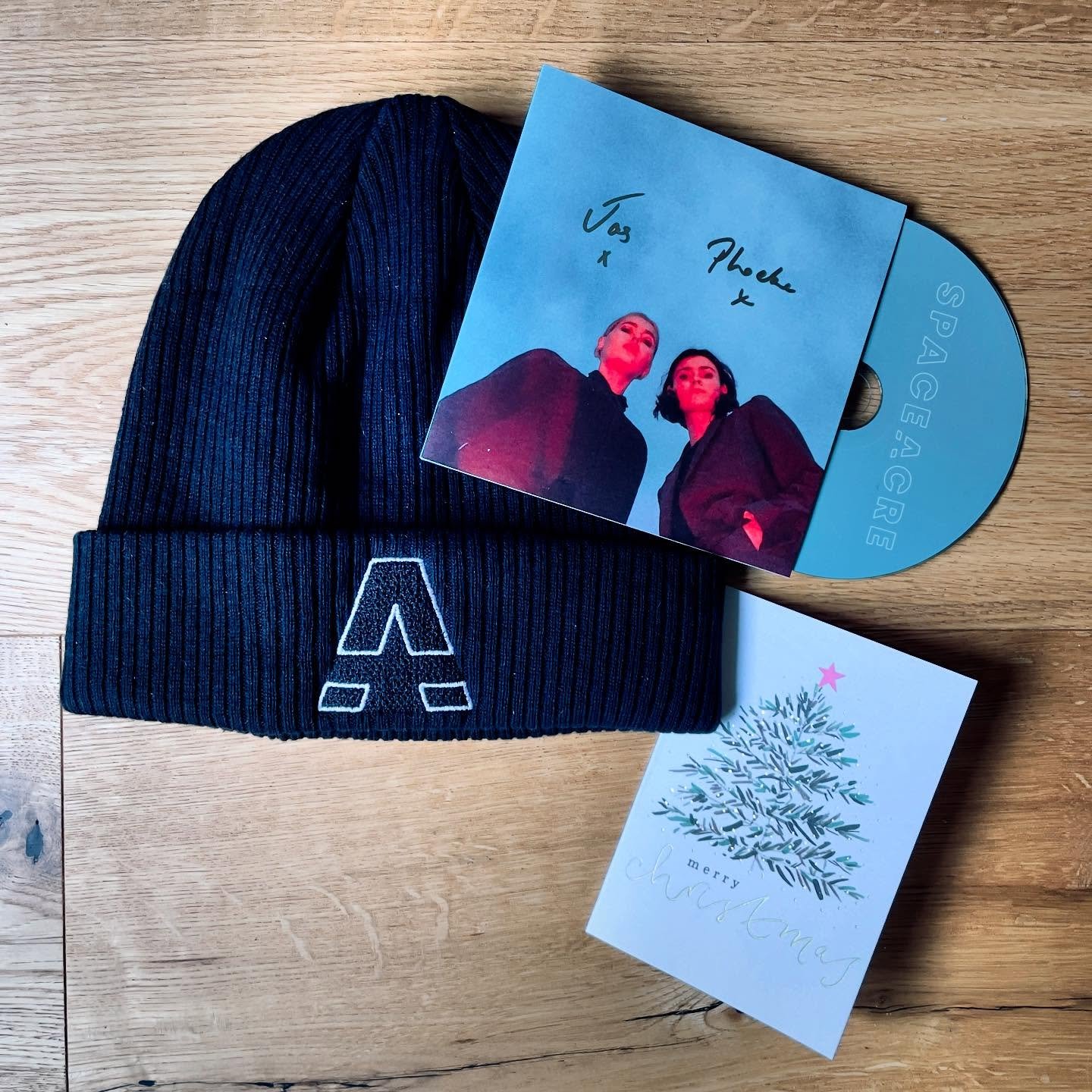 Early crimbo courtesy of the lovely @spaceacremusic 🎄😎🤘🏼Thanks Jas &amp; Phoebe.